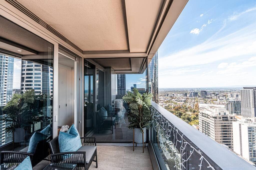 Breathtaking Views In Location With Parking * Melbourne
