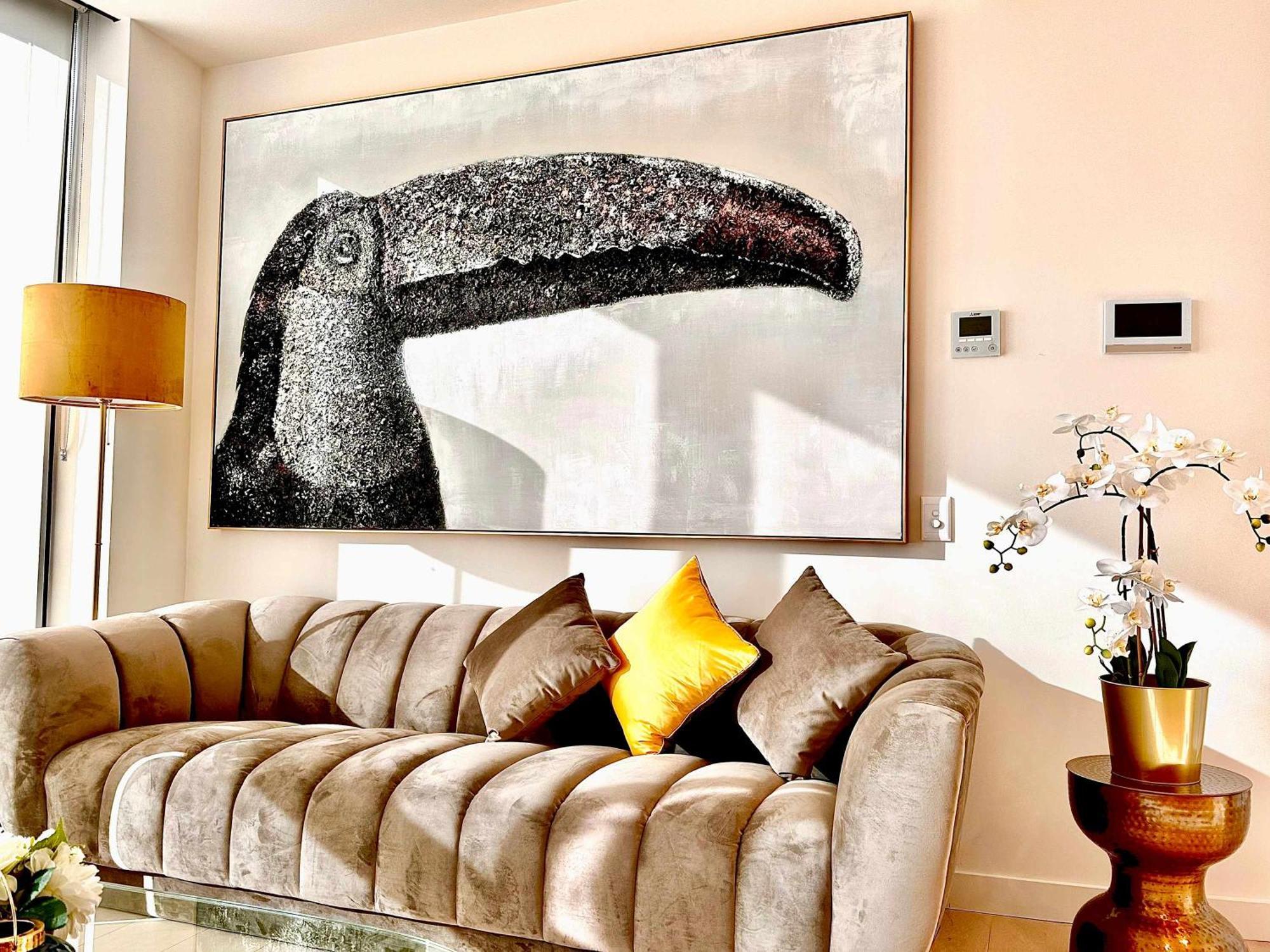 Highrise Location 2 Bedrooms & 2 Bathrooms *