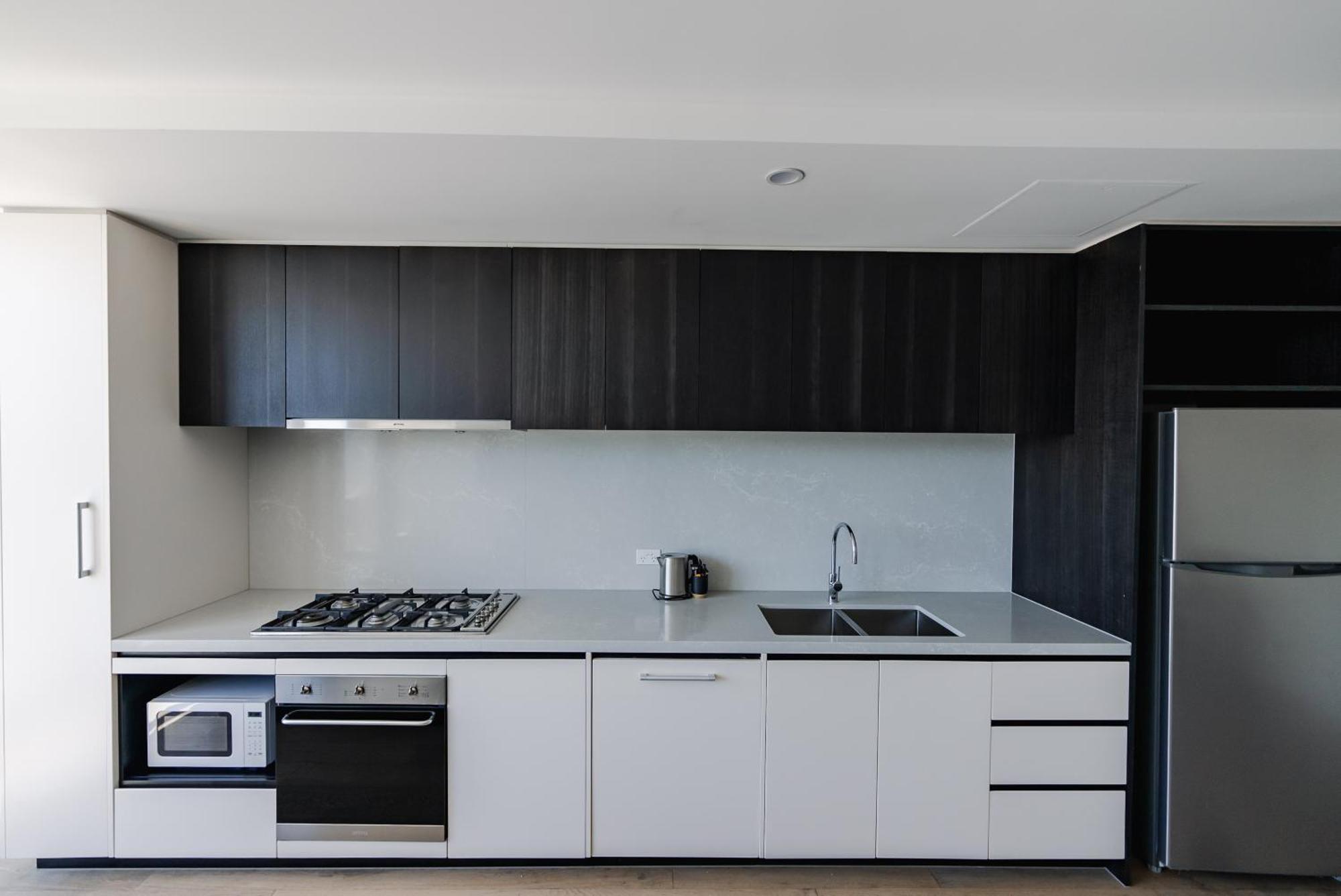 - Teri Aparthotel Melbourne
