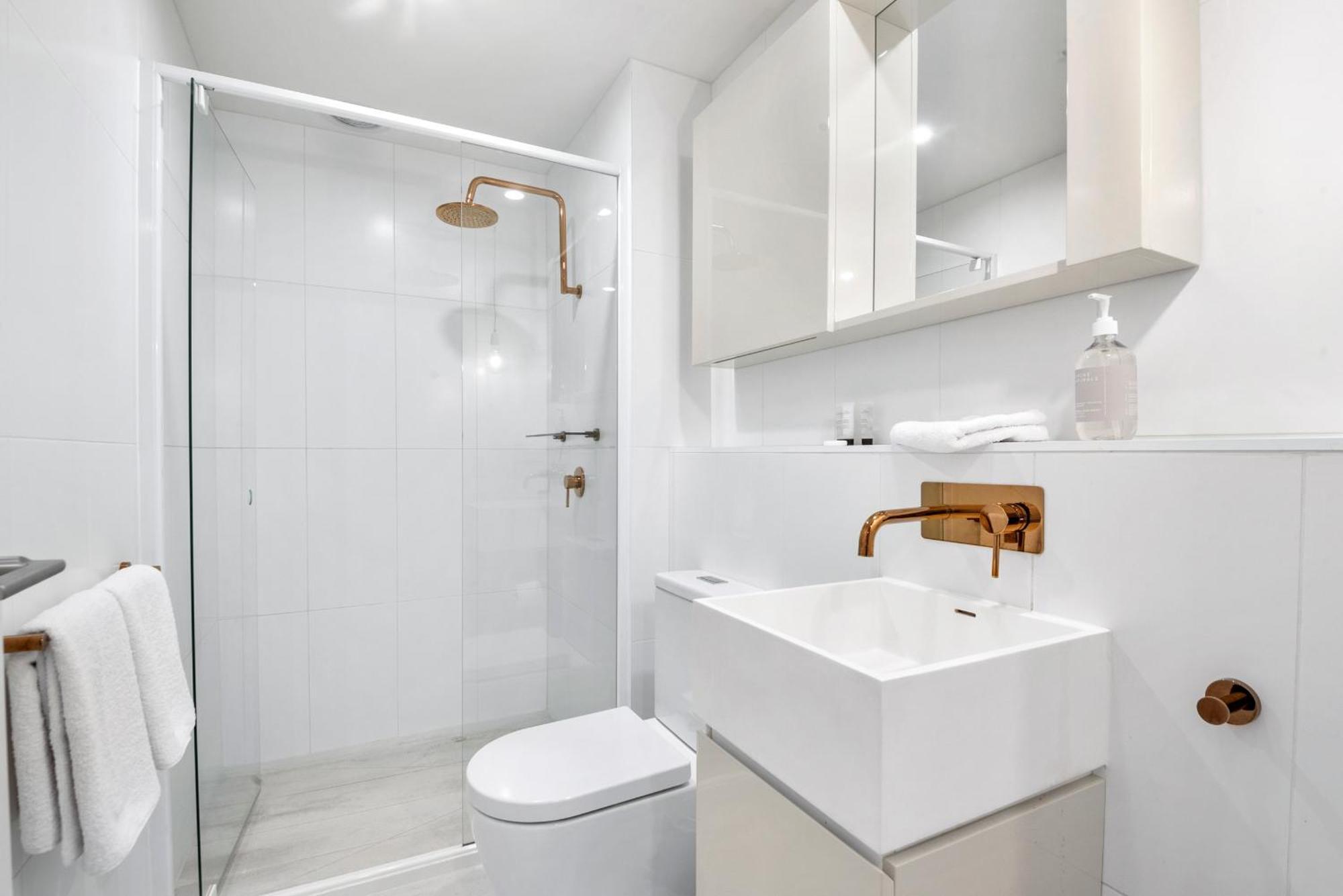 Artistic Urban Getaway Just Off Smith Street! * Melbourne