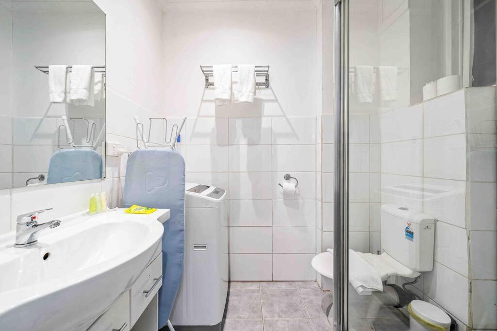 In The Heart Of Melbourne, Free Tram Zone Apartment
