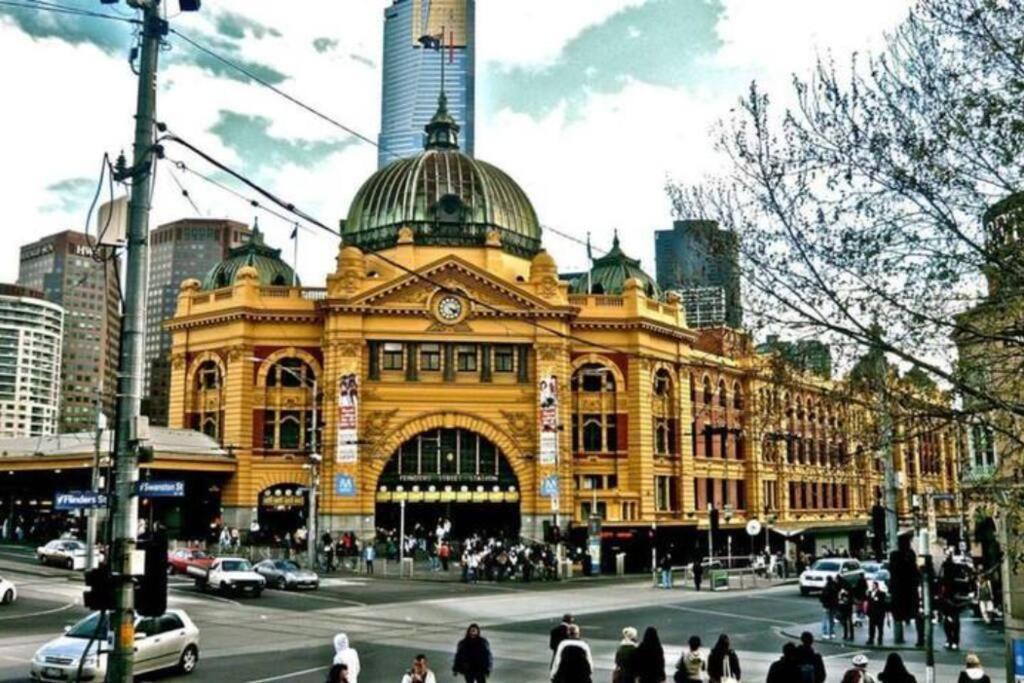 In The Heart Of Melbourne, Free Tram Zone * Melbourne