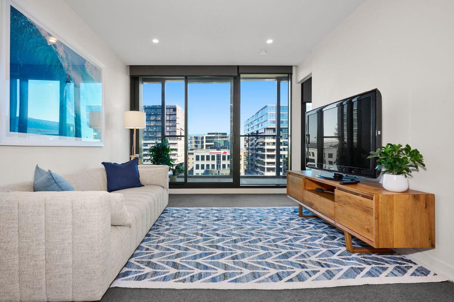 Apartment Stylish 2br On St Kilda Rd With Pool & Parking Melbourne