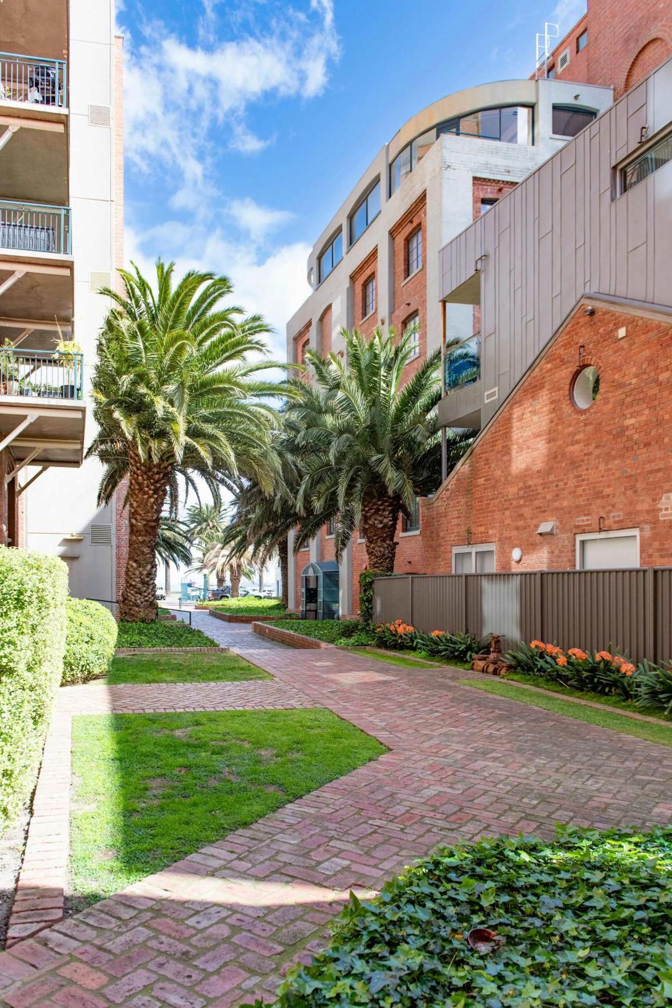 Stunning Beachfront Converted Warehouse *