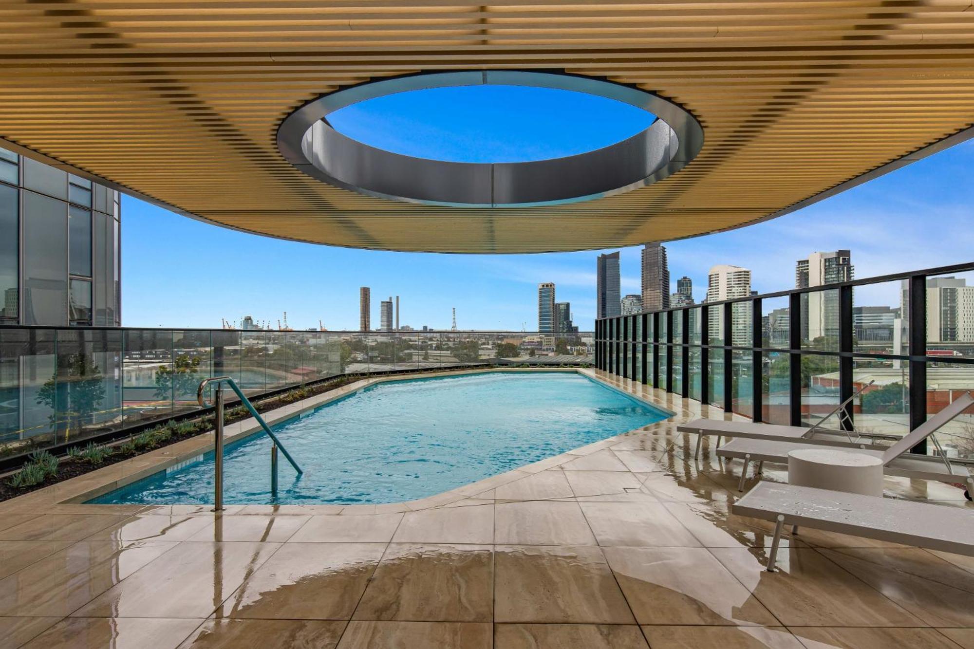 Apartment Southbank 1-bed With Study, Pool And Gym