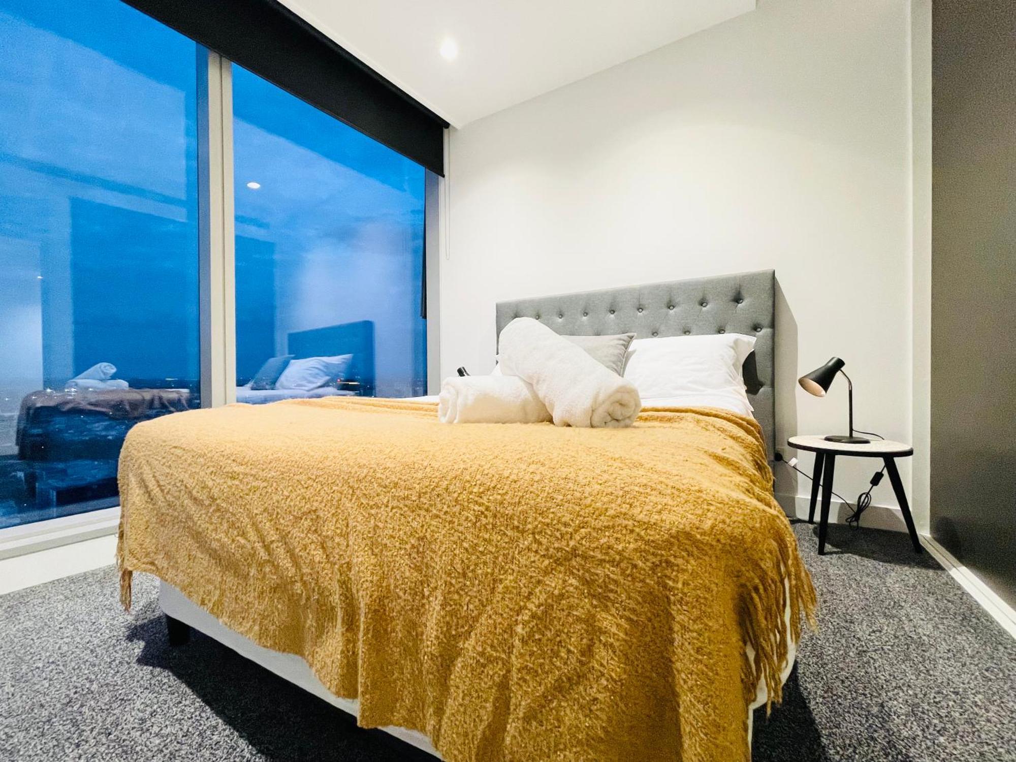 Mega Style West Side Place Apartment *