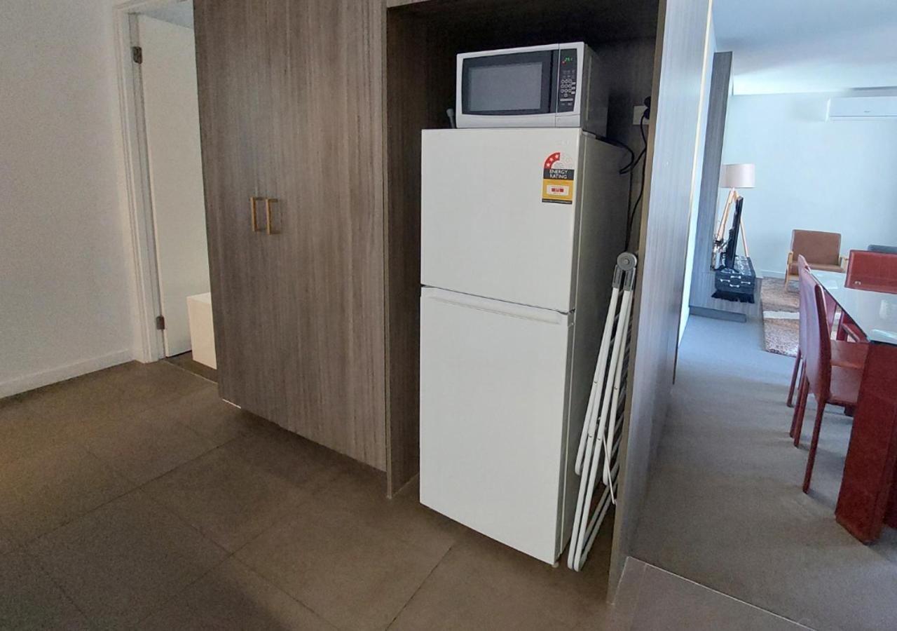 Cbd Modern 2b2b Apt, Indoor Pool Sauna, View *