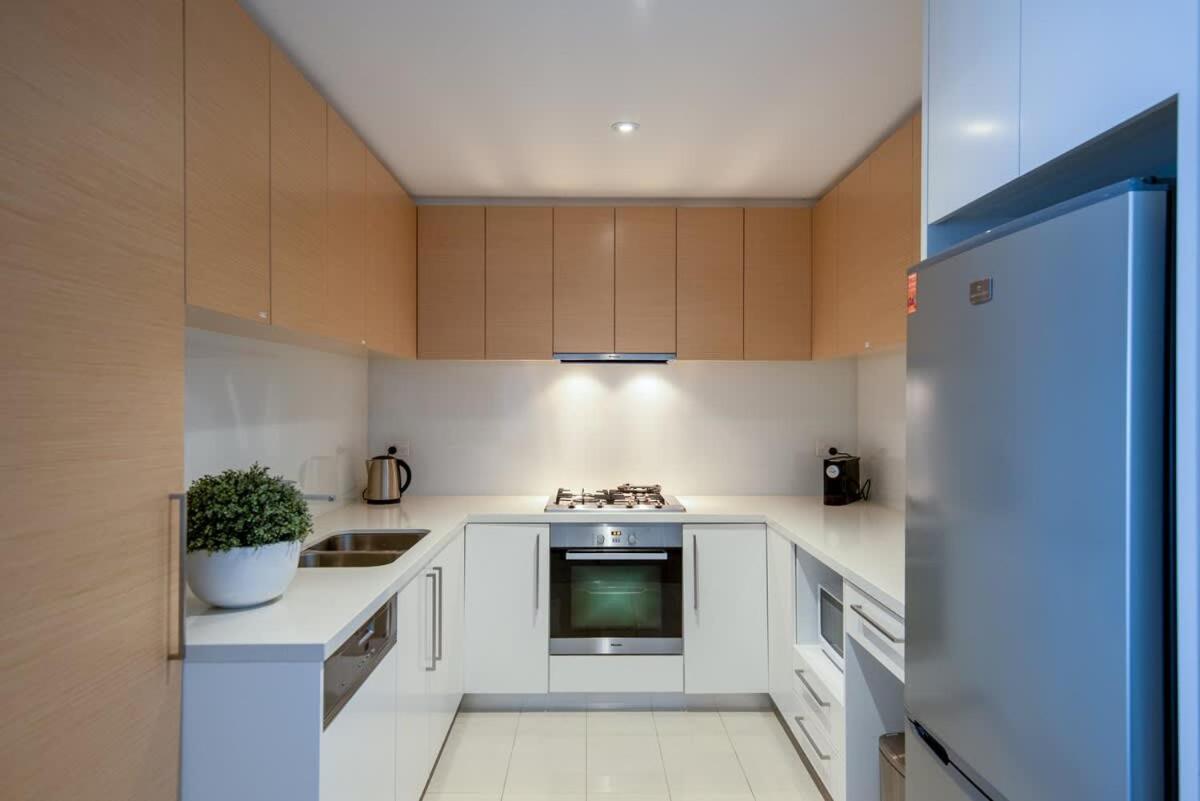 6 Bedrooms In Prima Melbourne