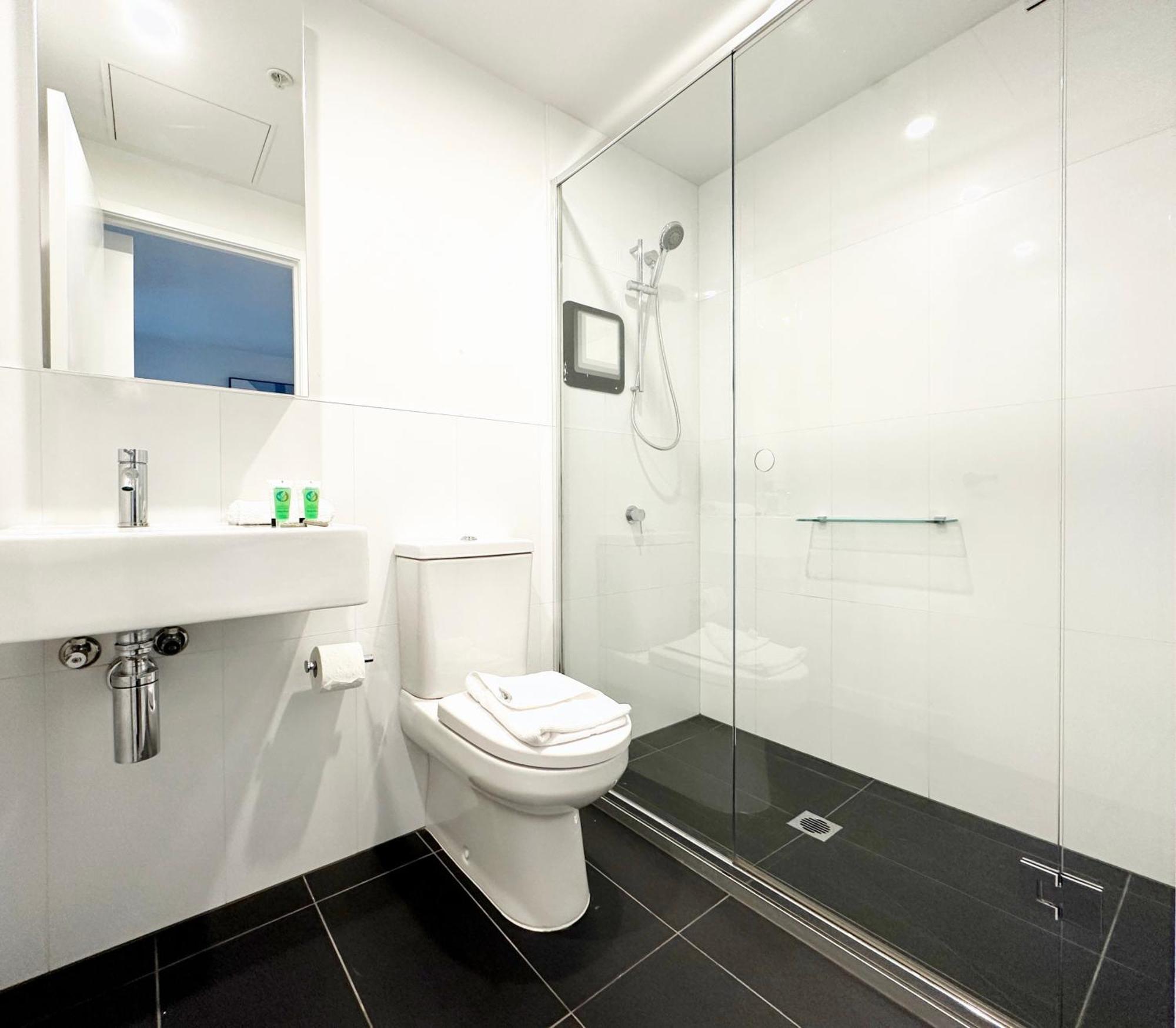 2bed2bath Yarrariver View By Convention And Exhibition Apartment *