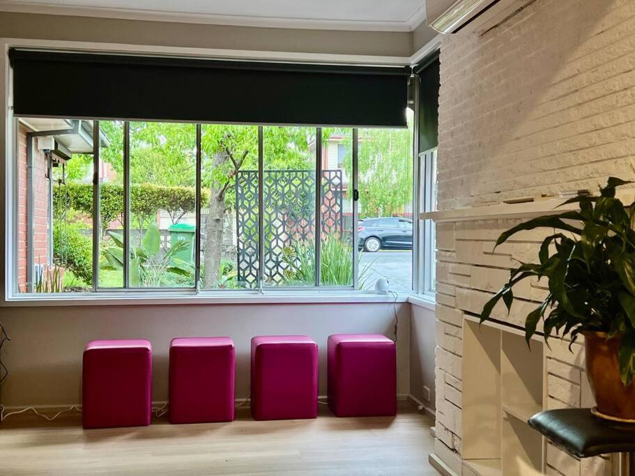 Newly Refurbished House- Superfast Internet Holiday home Melbourne