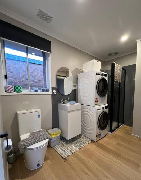 Holiday home Newly Refurbished House- Superfast Internet *
