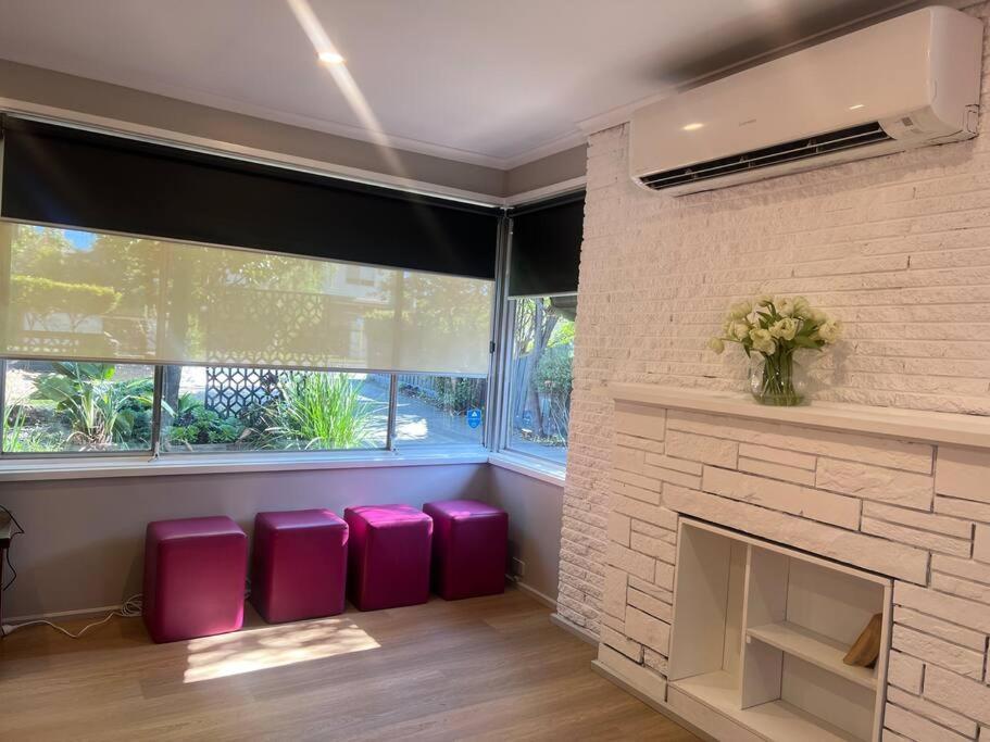 Newly Refurbished House- Superfast Internet Melbourne