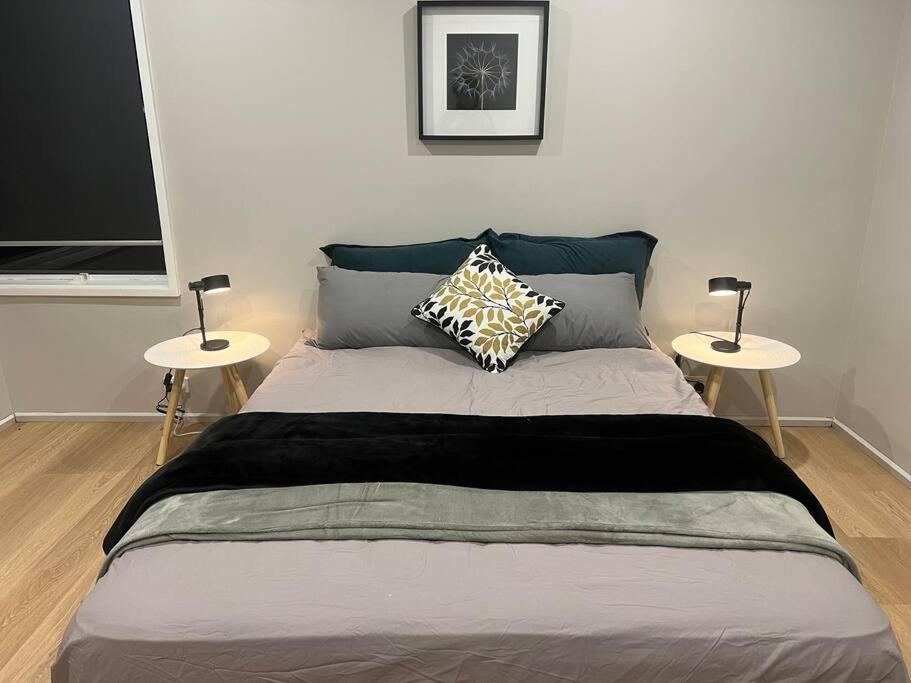 Newly Refurbished House- Superfast Internet Holiday home Melbourne
