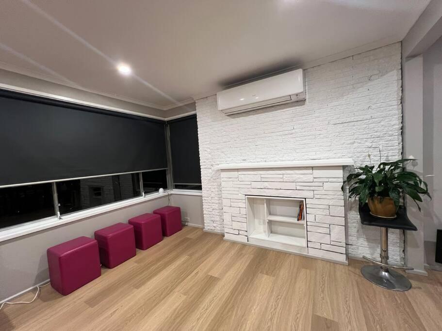 Newly Refurbished House- Superfast Internet