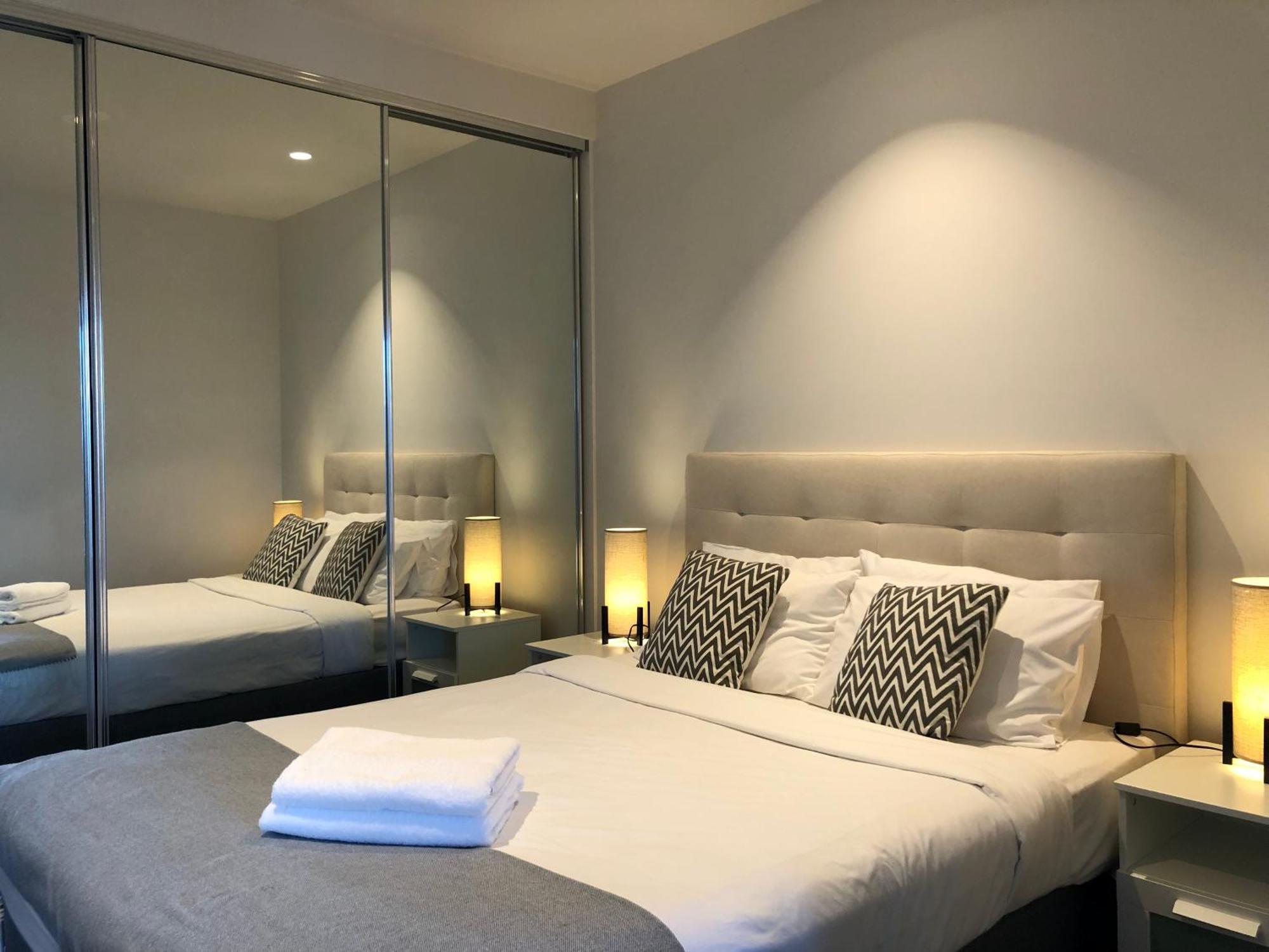 Eporo Tower Modern Cbd Apartment Melbourne