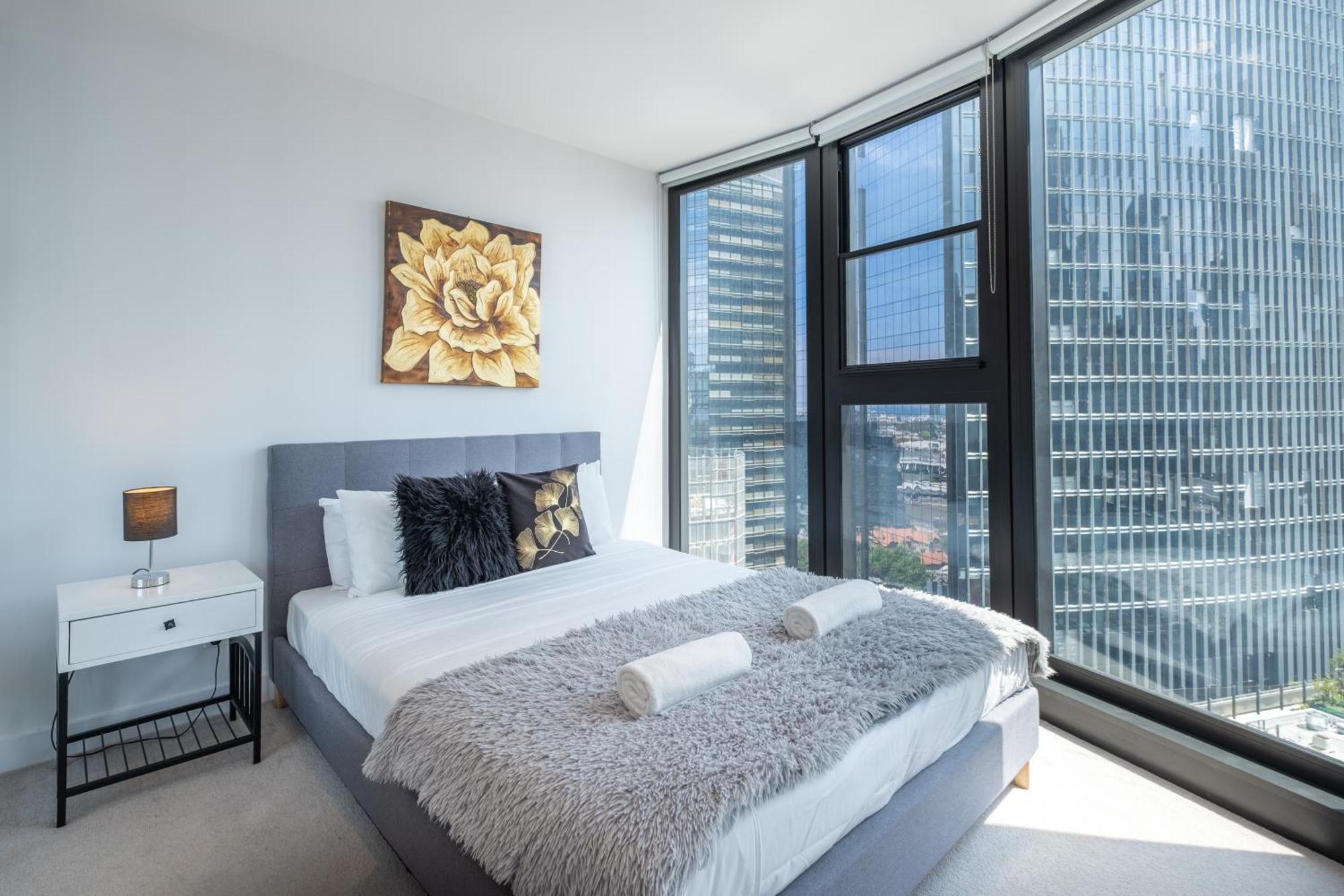 Spacious And Bright 2br2ba Mq Wifipoolgym
