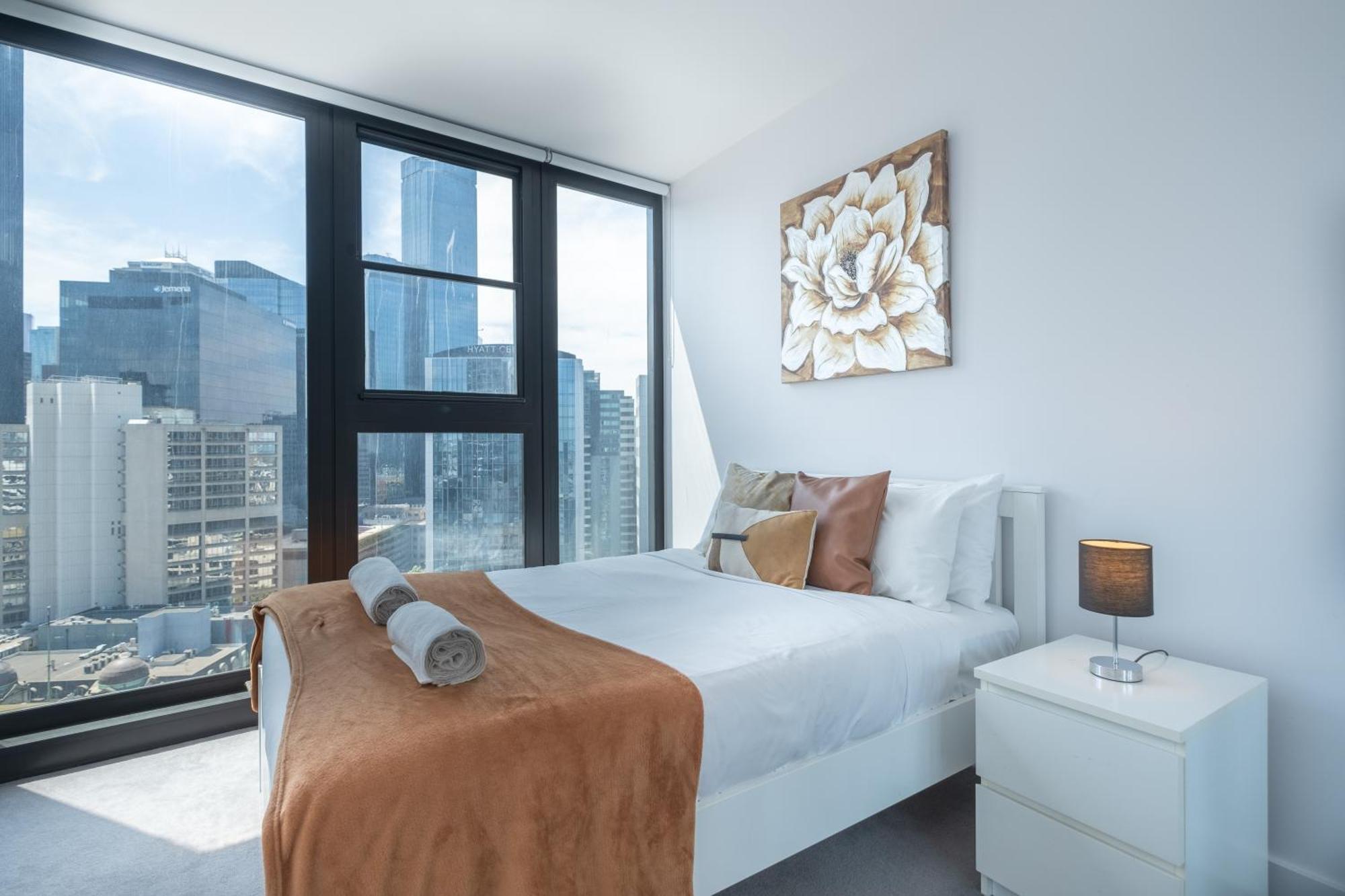 Spacious And Bright 2br2ba Mq Wifipoolgym Apartment