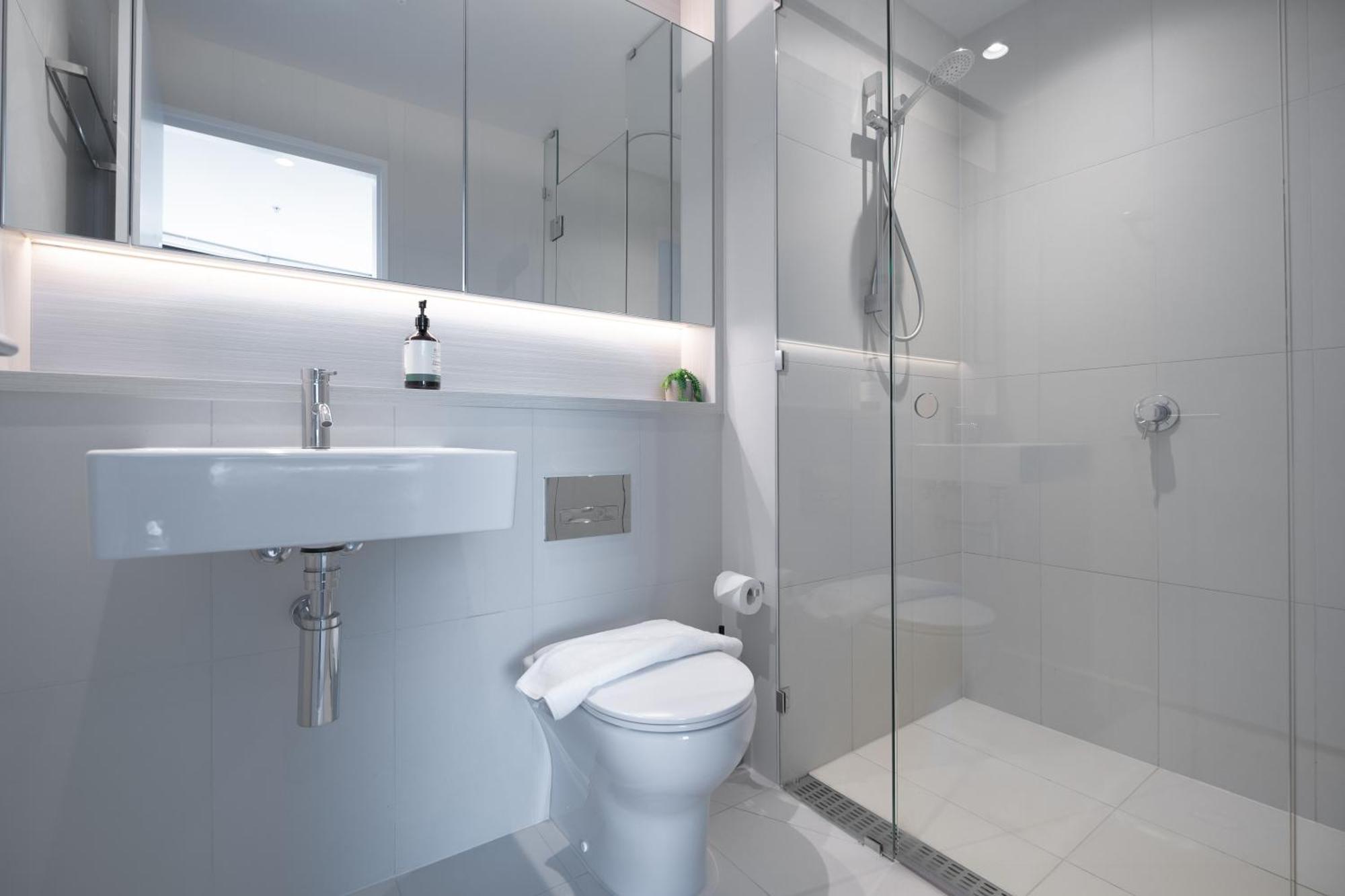 Apartment Spacious And Bright 2br2ba Mq Wifipoolgym Melbourne