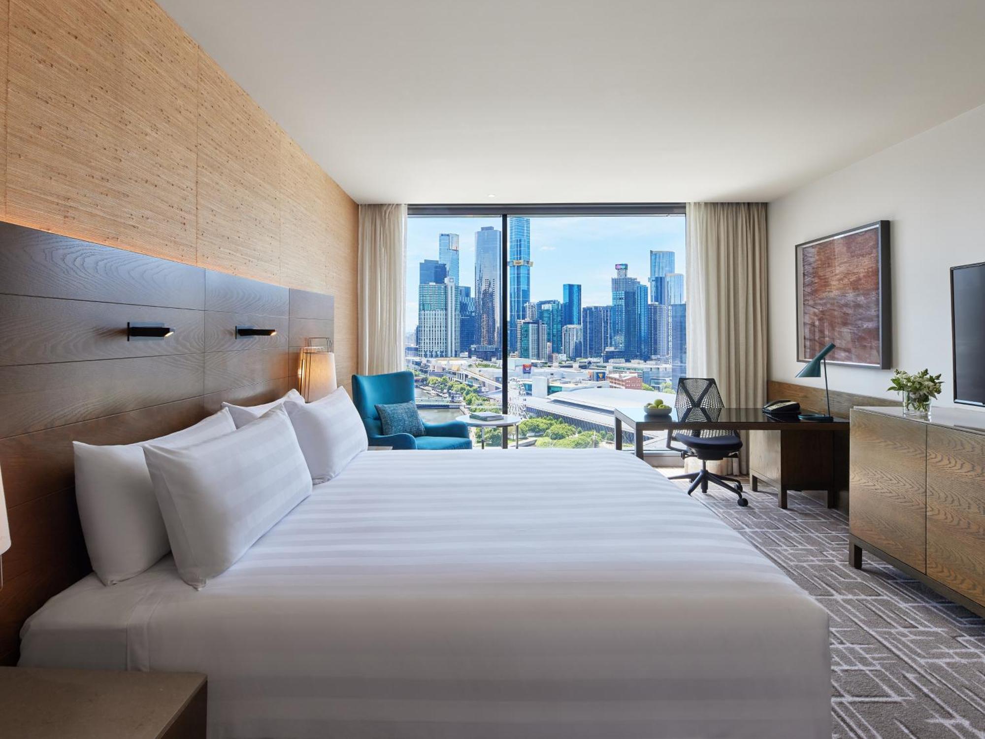 Pan Pacific Hotel 5*