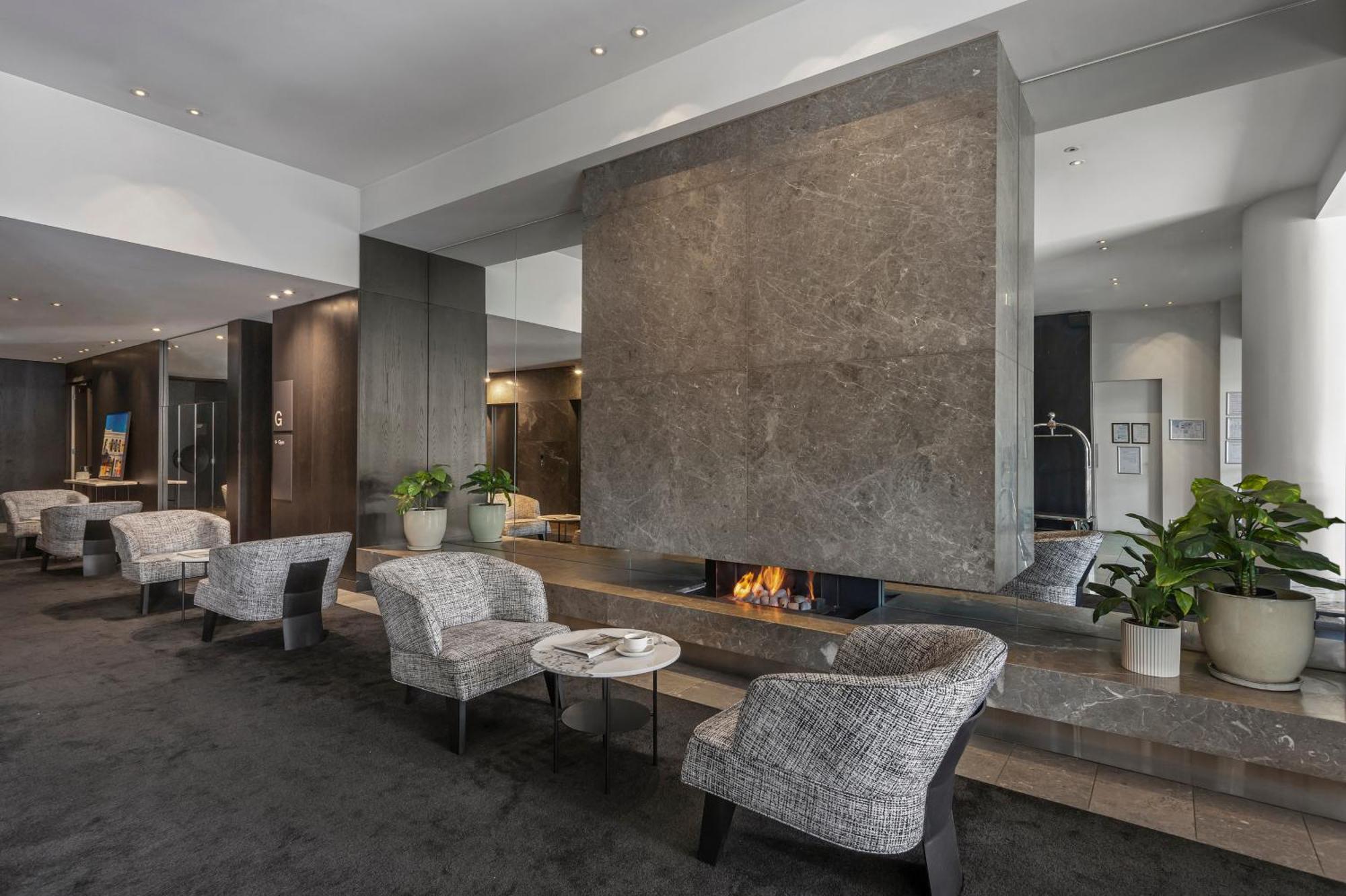 Aparthotel Punthill South Yarra Grand 4*