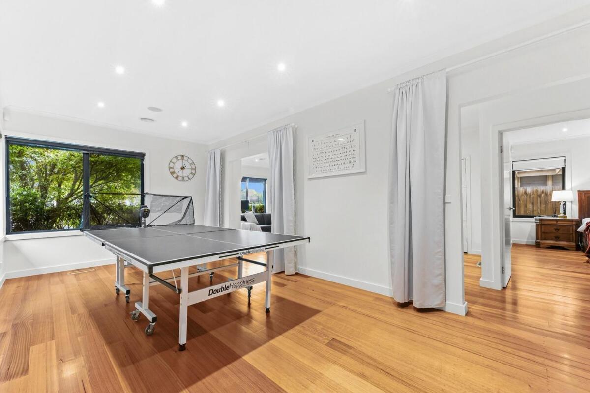 Spacious, Cozy & Entertaining 4br House * Melbourne