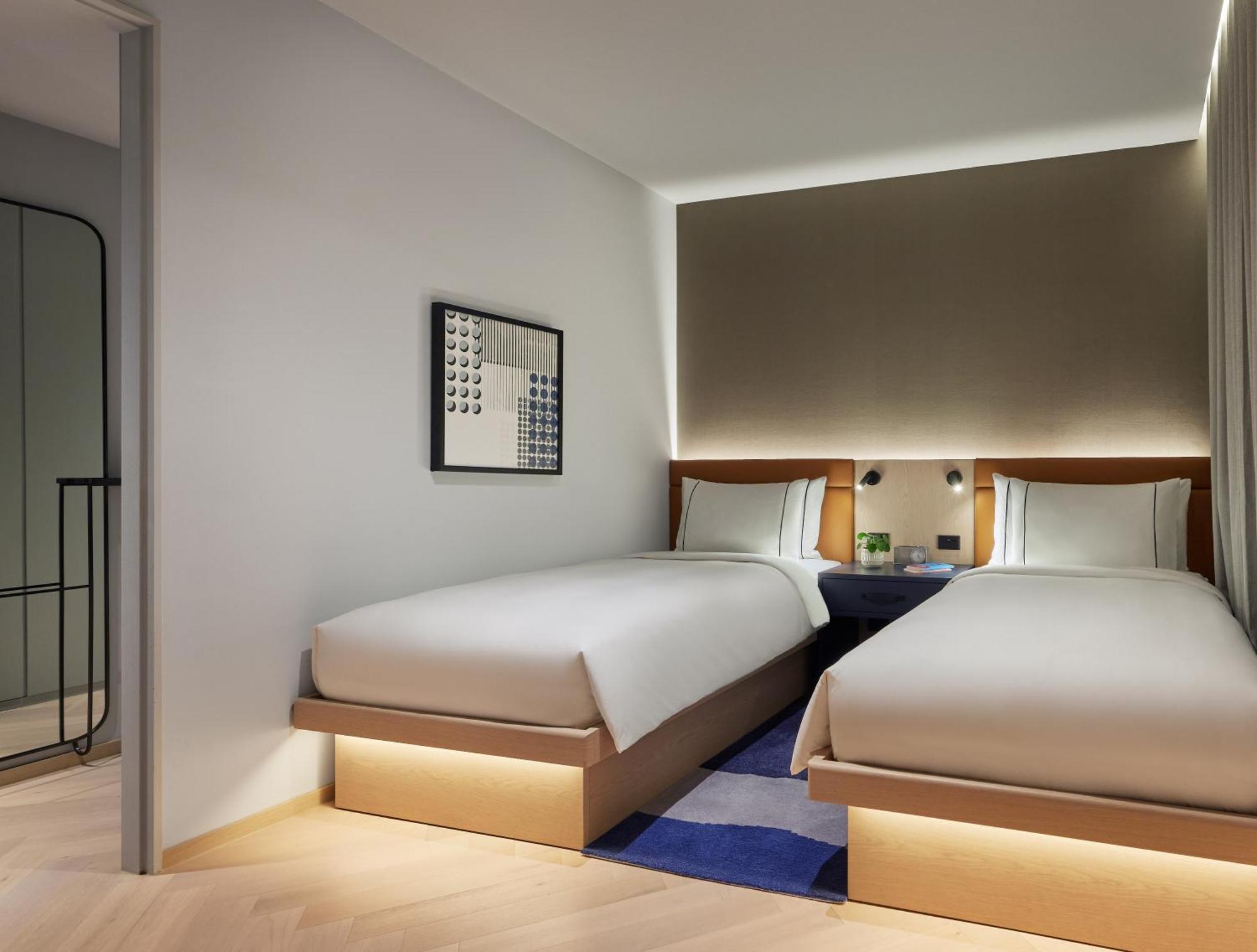 Lanson Place Parliament Gardens Hotel