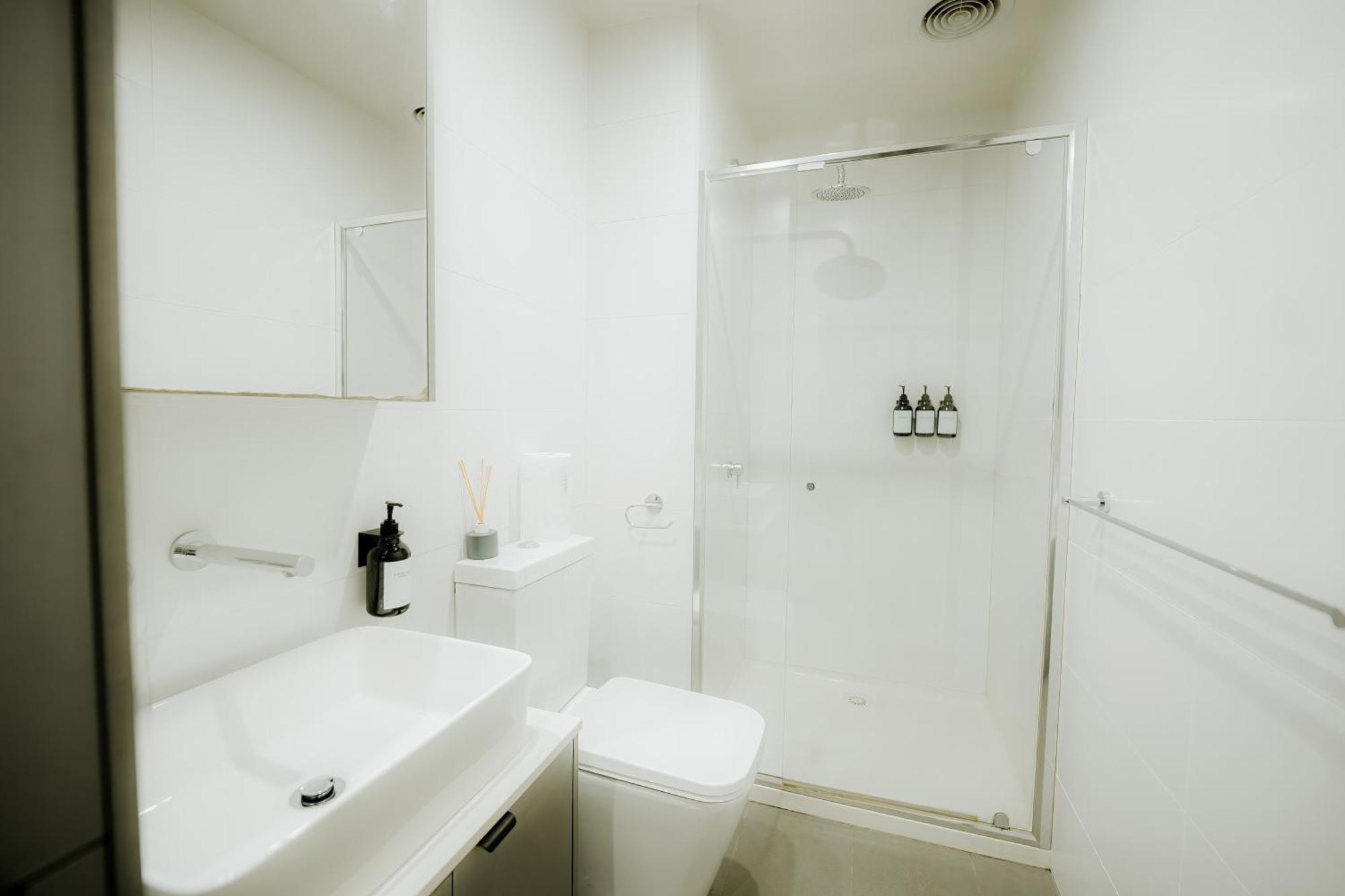 Modern And Chic 1bd In The Cbd Apartment *