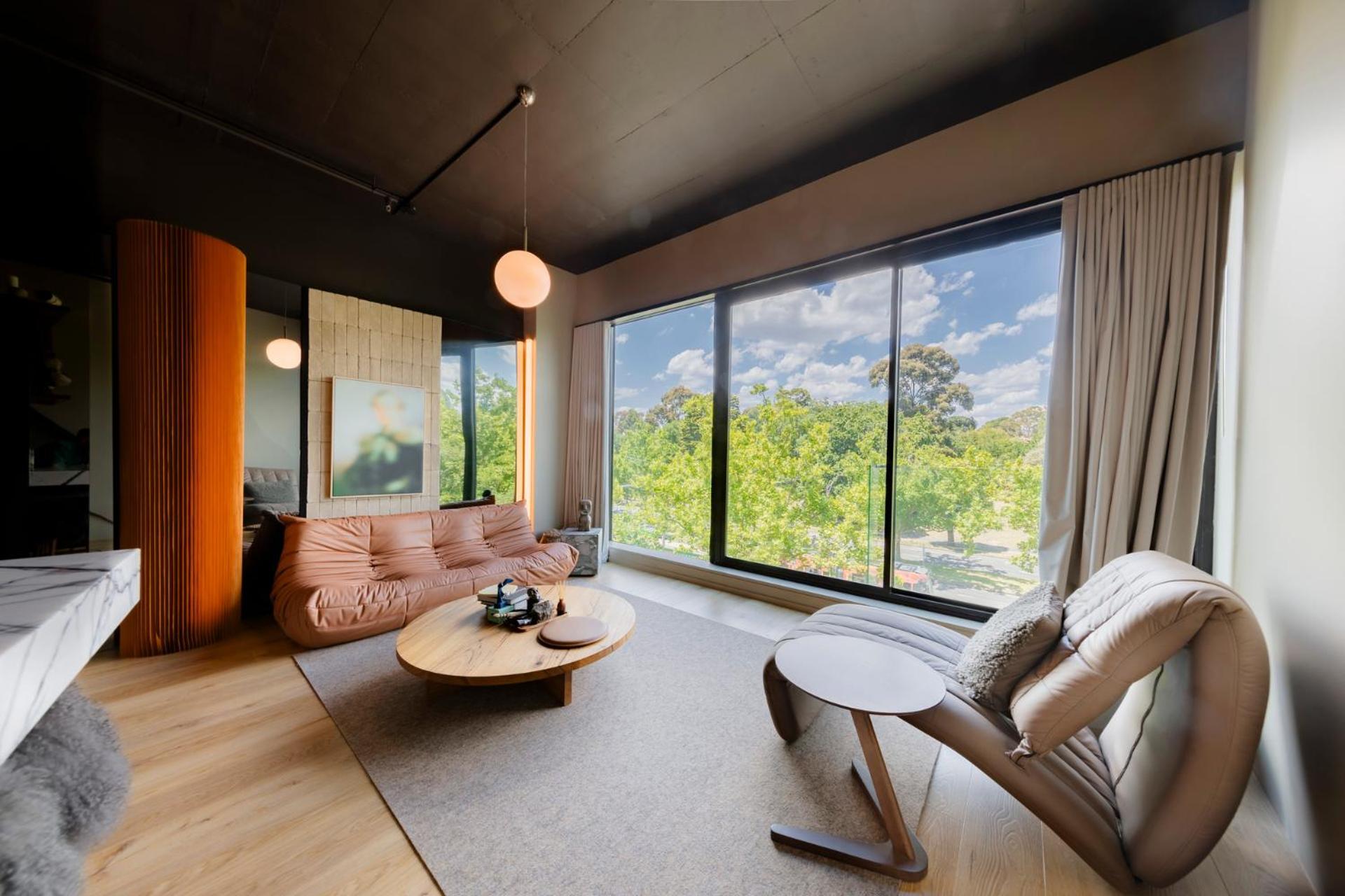 Luxury 1 Bd With Views Of The Shrine Apartment