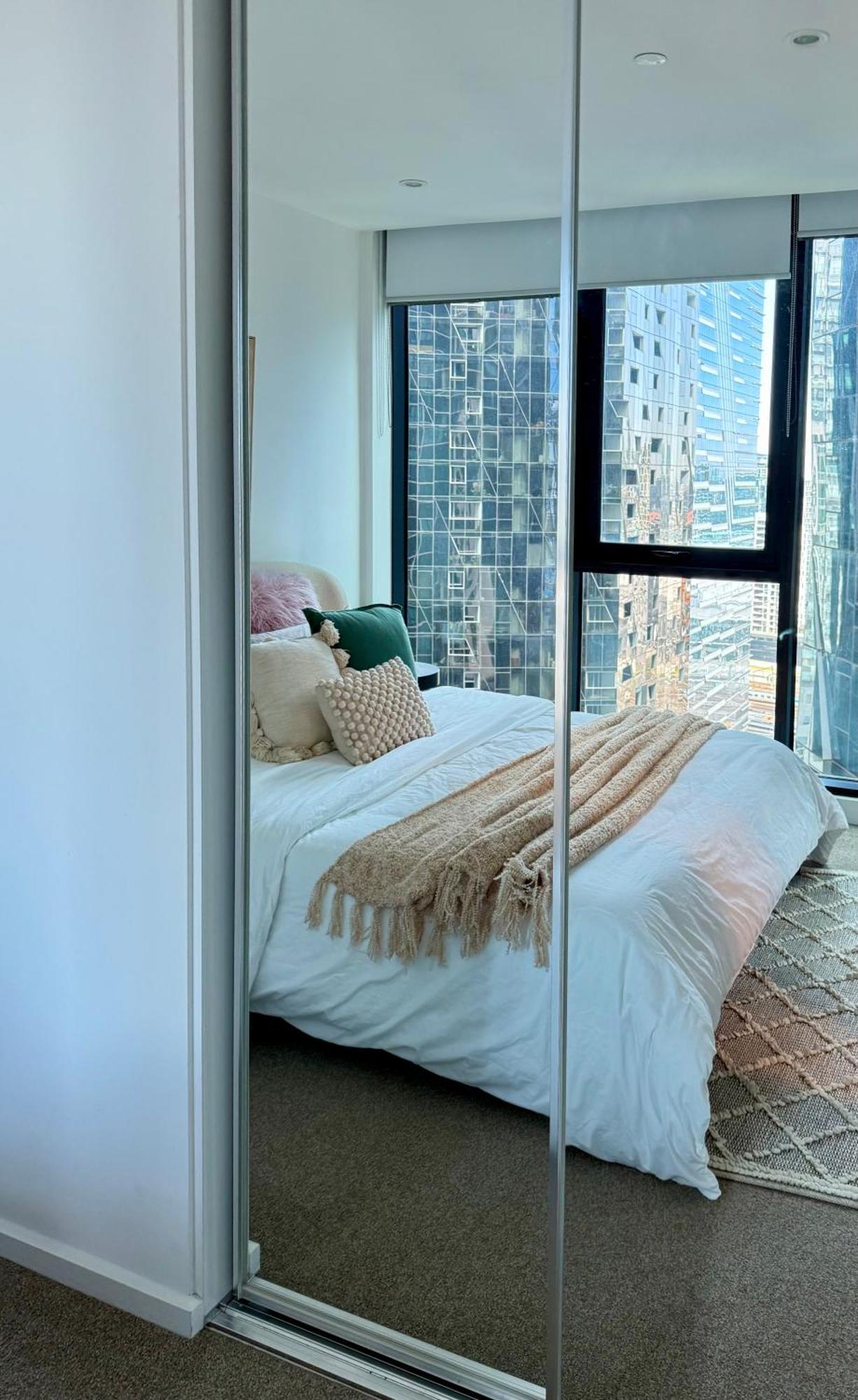Apartment Lonsdale St Cbd Family With Free Parking