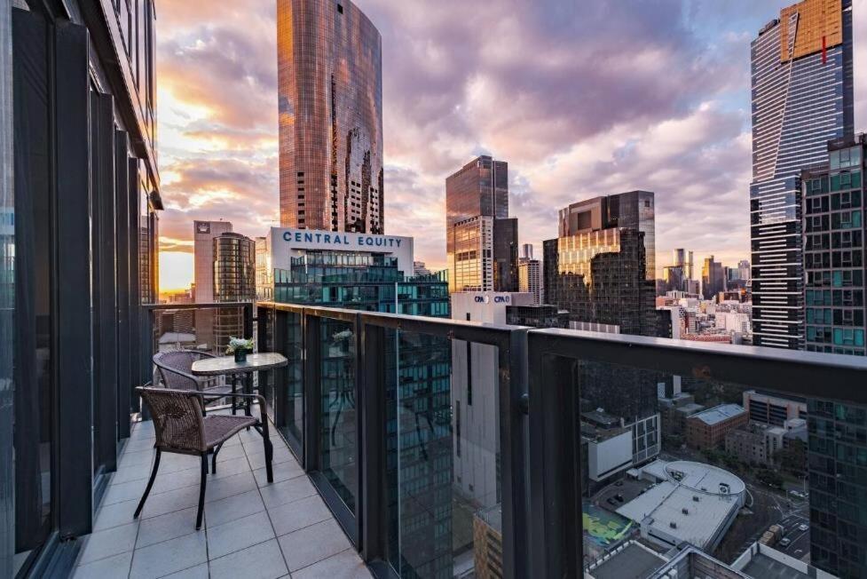 Apartment Exquisite 2 Brm 2 Bth Penthouse At Crown Precinct