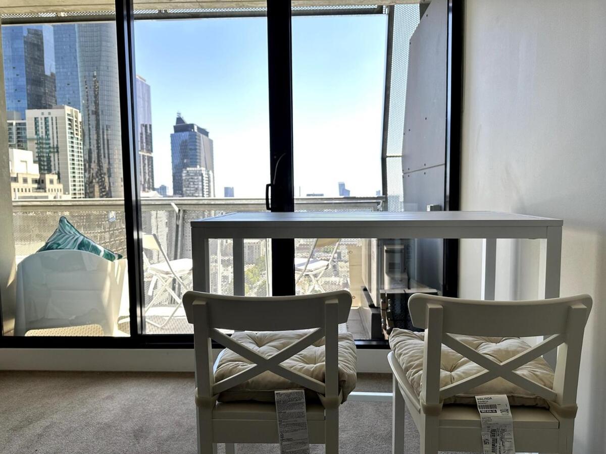 Melbourne's Park 1br Apartment *