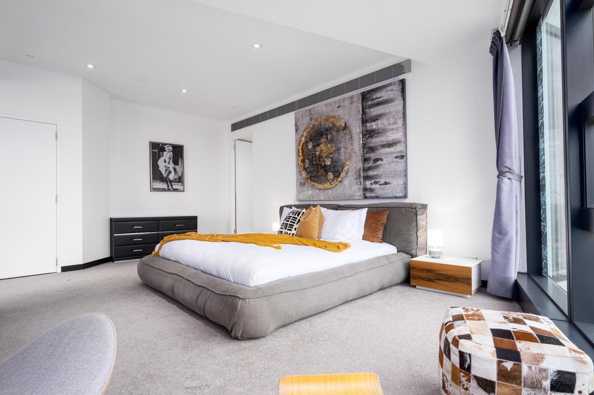 Luxurious Entire Floor Penthouse At Eureka Tower * Melbourne