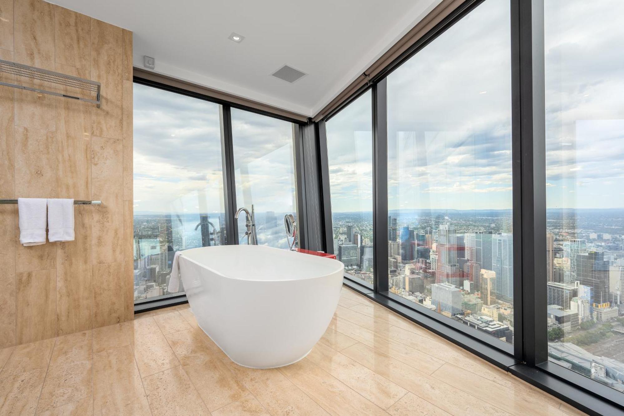 Luxurious Entire Floor Penthouse At Eureka Tower Apartment
