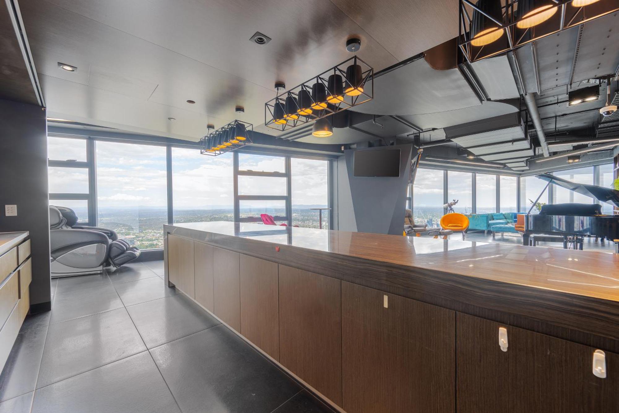 Luxurious Entire Floor Penthouse At Eureka Tower Apartment Melbourne