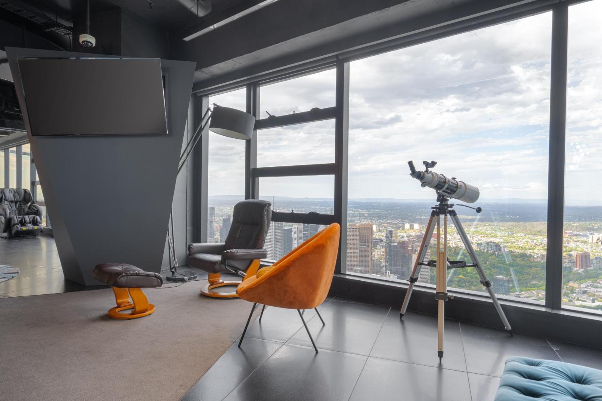 Luxurious Entire Floor Penthouse At Eureka Tower Apartment