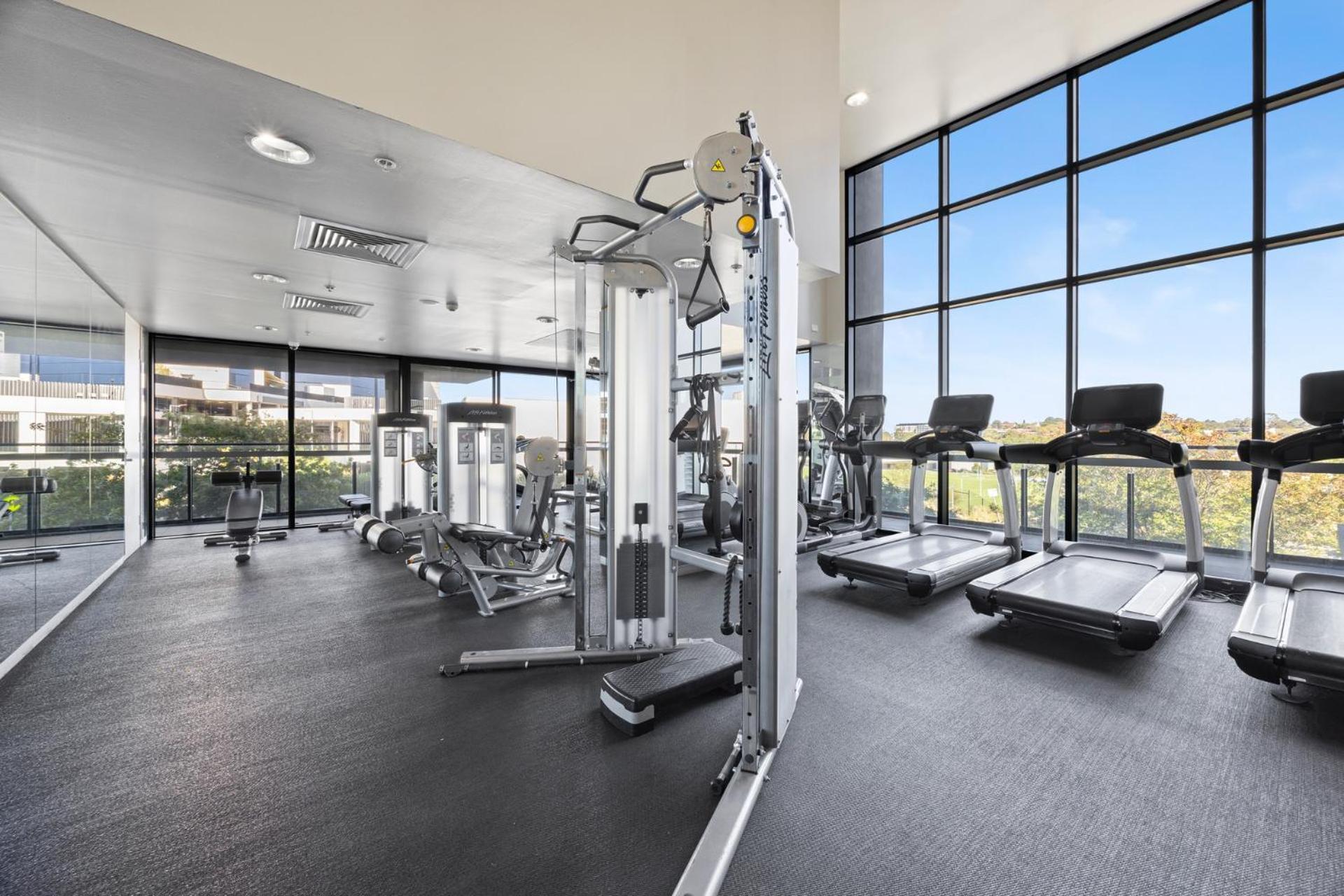 Spacious 2-bedroom Suite, Luxury Living, With Indoor Pool, Sauna, Gym Apartment Melbourne