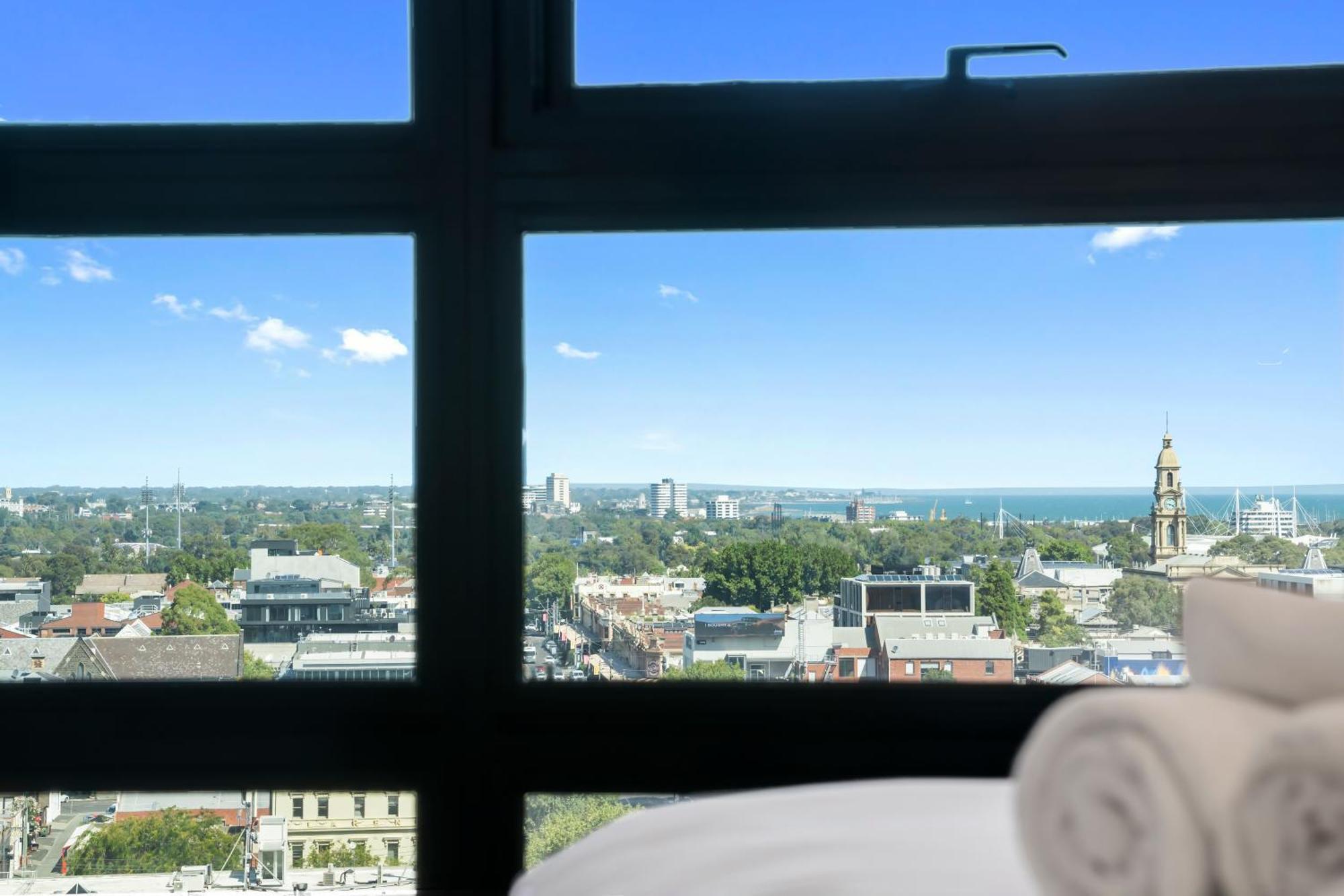And Bay View 3br With Balcony And Wi-fi * Melbourne