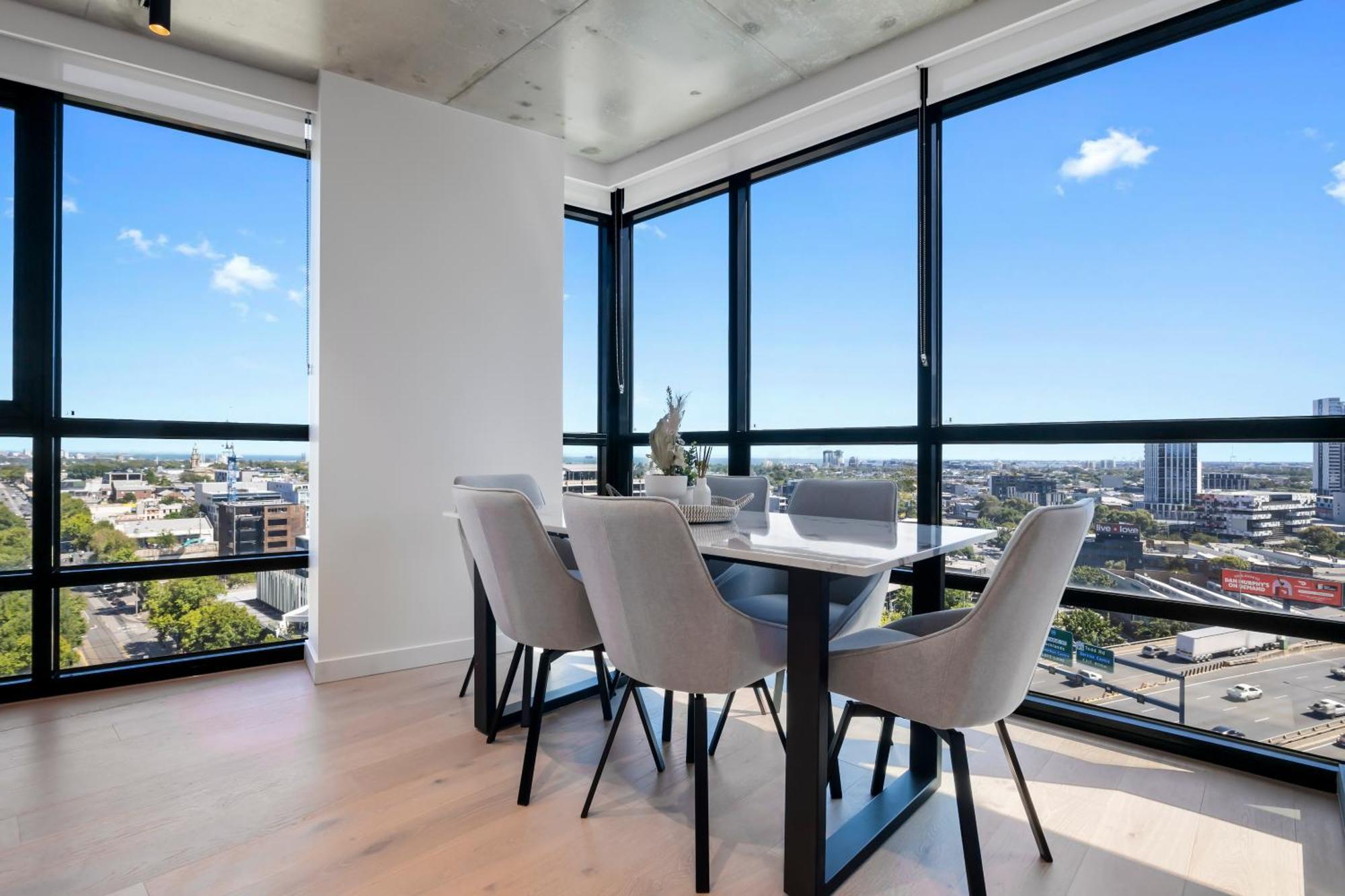 And Bay View 3br With Balcony And Wi-fi Apartment