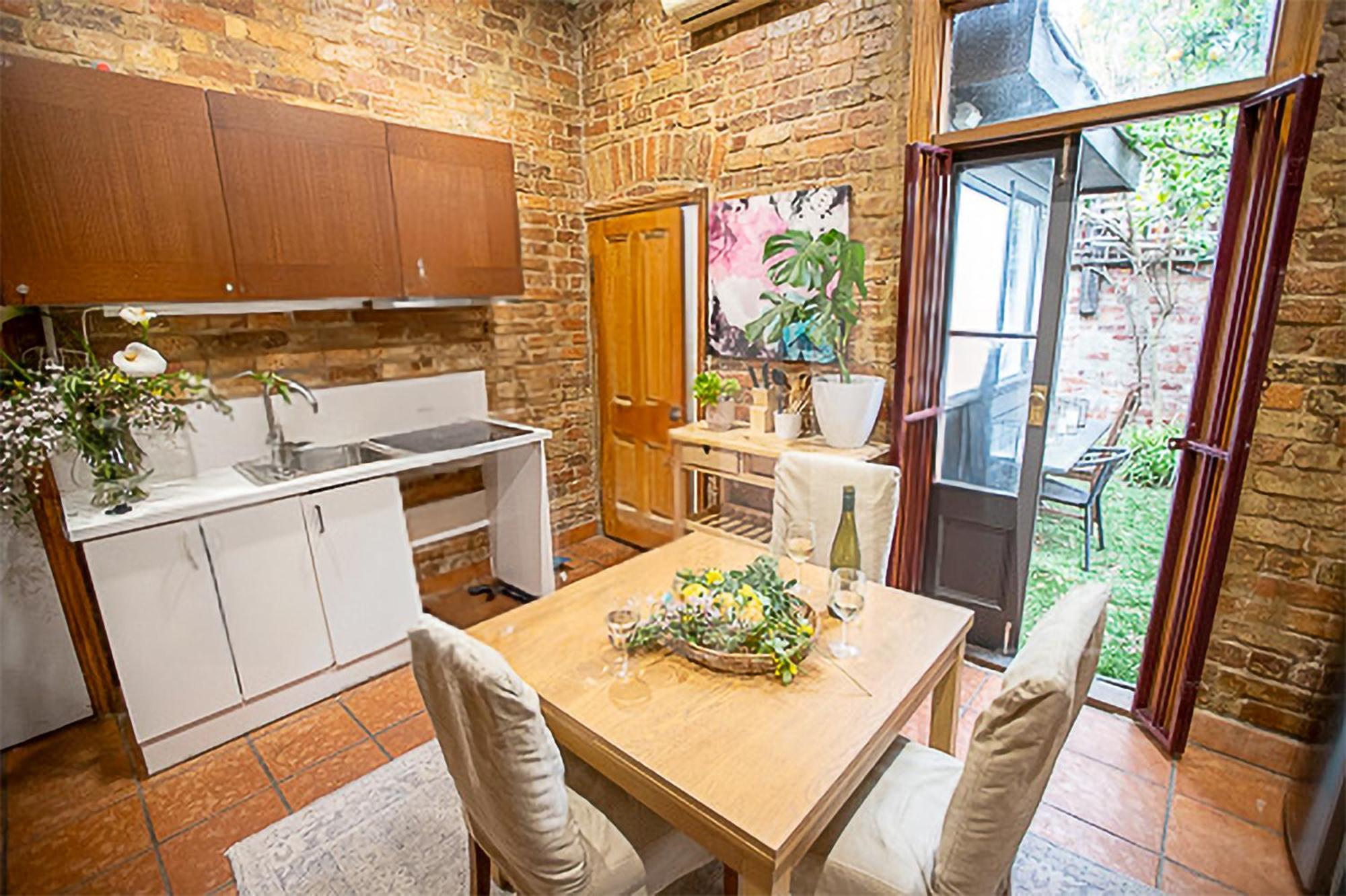Fitzroy- Private 2-4 Guest #guesthouse #ausgp #directtram #f1 Holiday home Melbourne