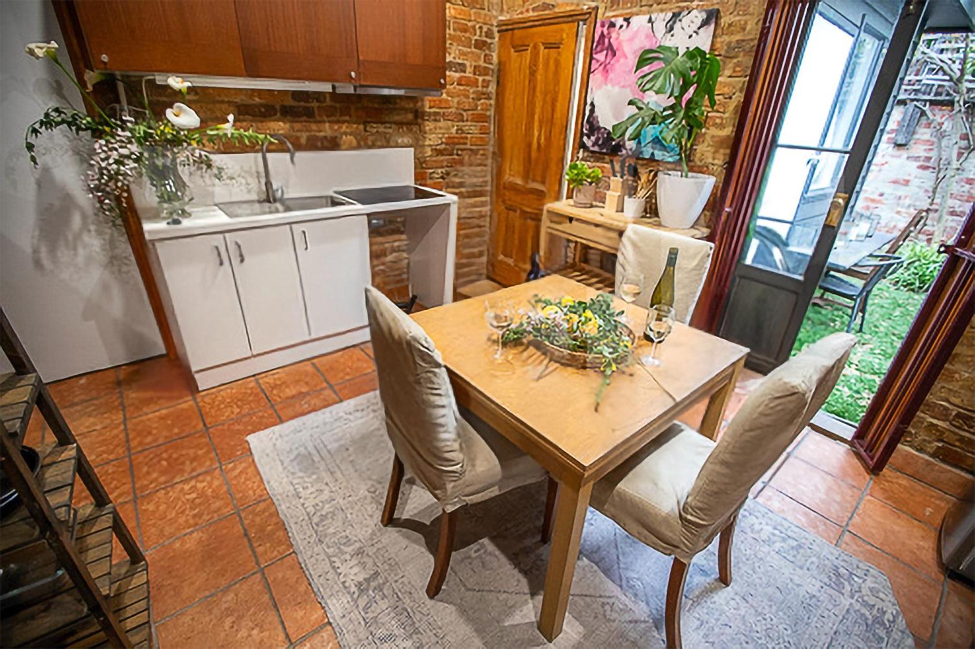 Fitzroy- Private 2-4 Guest #guesthouse #ausgp #directtram #f1 * Melbourne