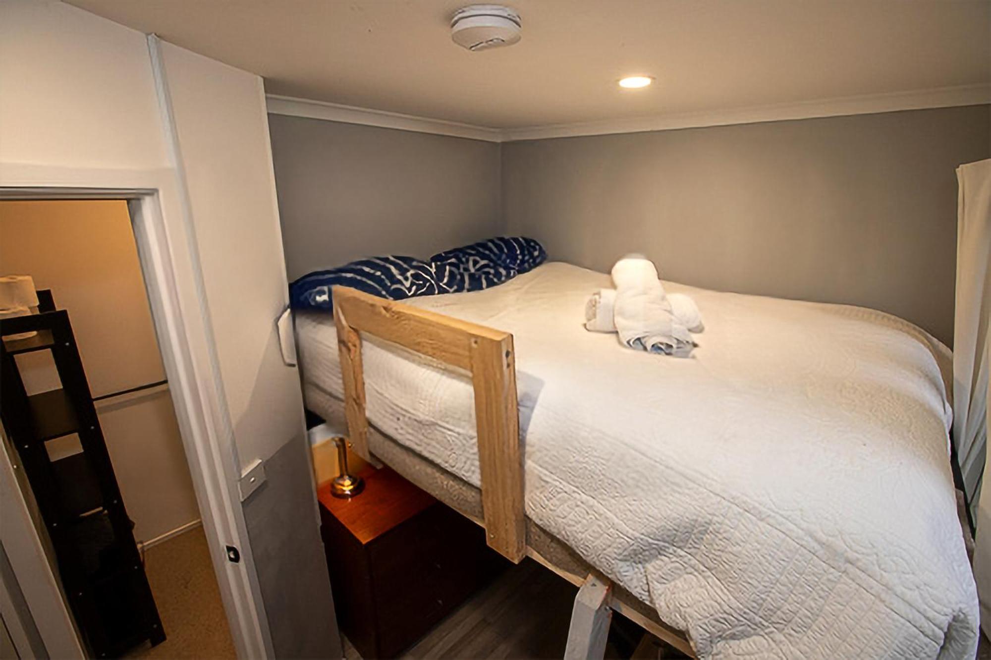 Fitzroy- Private 2-4 Guest #guesthouse #ausgp #directtram #f1 Holiday home Melbourne