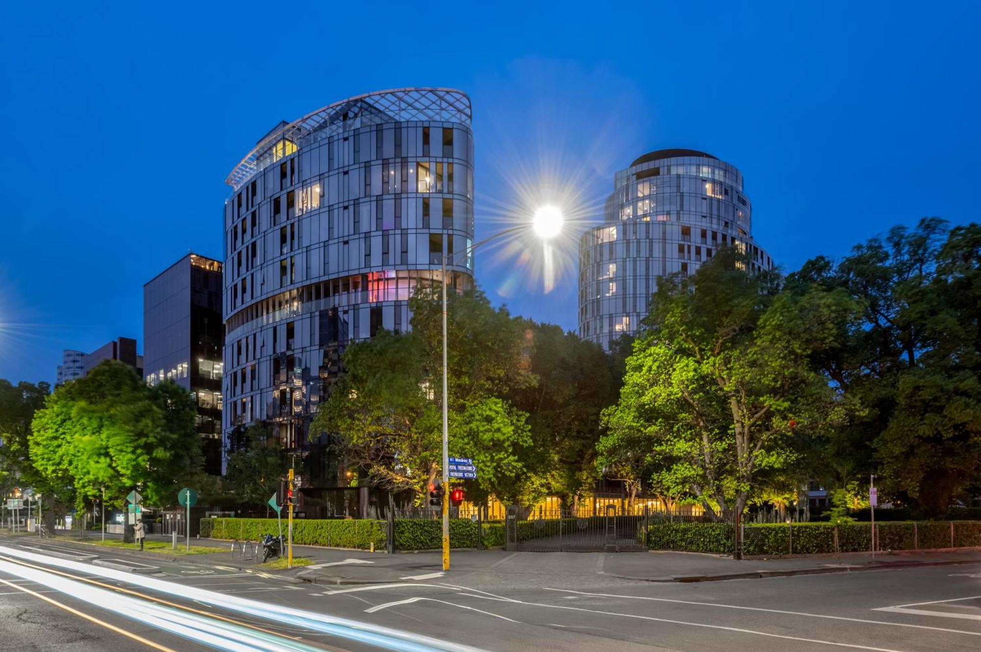 Apartment Parkside Perfection Next To Cbd With Free Parking *