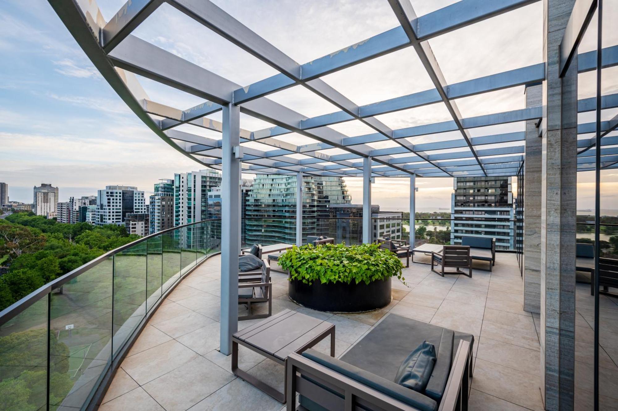 Parkside Perfection Next To Cbd With Free Parking Apartment *