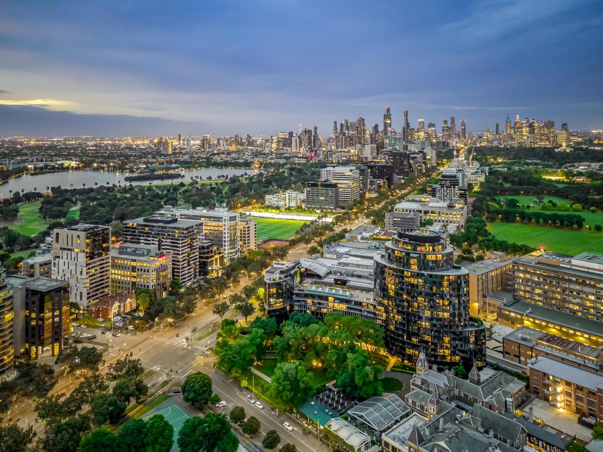 Parkside Perfection Next To Cbd With Free Parking Melbourne