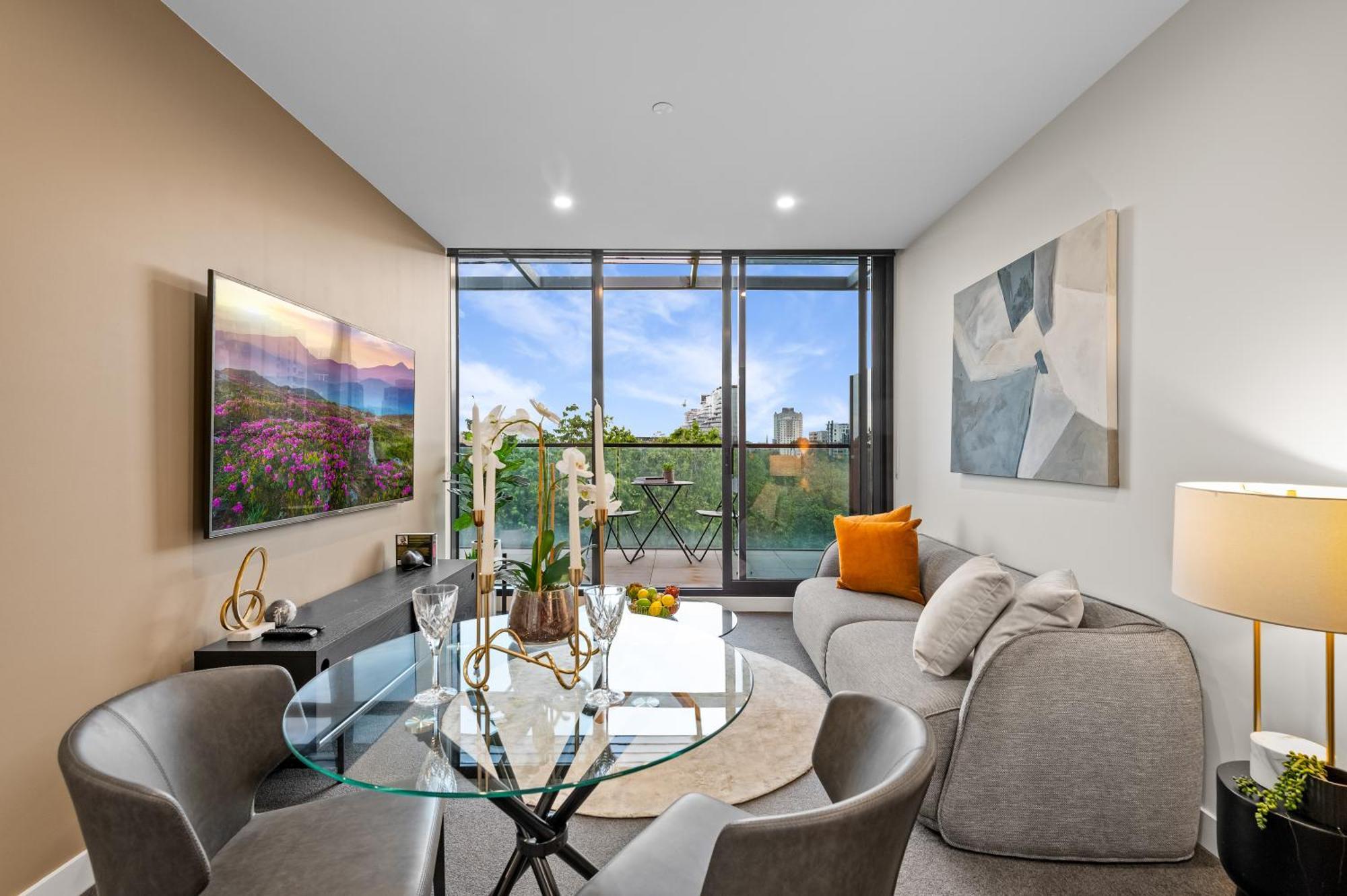 Parkside Perfection Next To Cbd With Free Parking