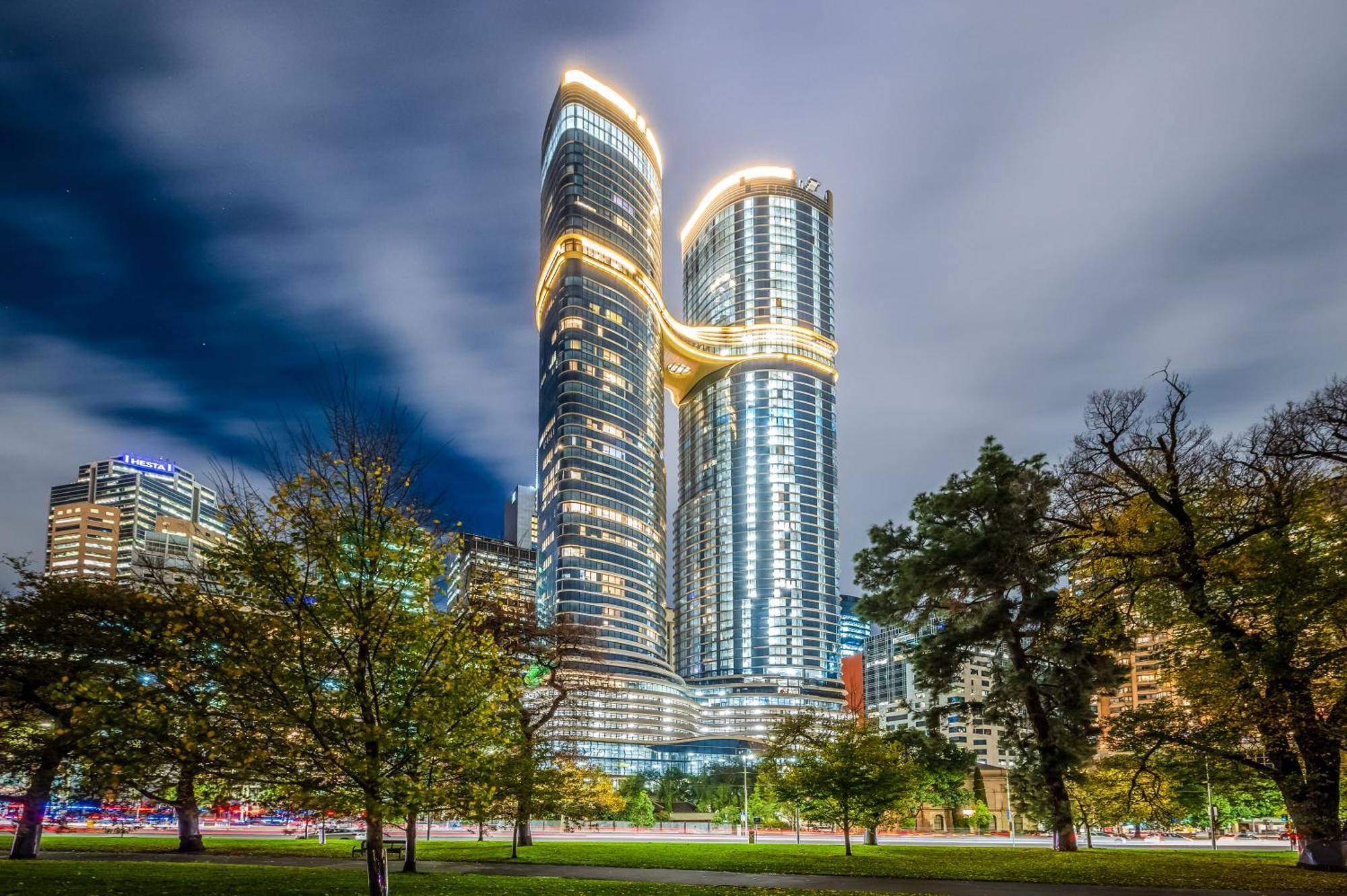 Sapphire Finest Cbd & Garden Views 3br 2b With Free Parking Melbourne