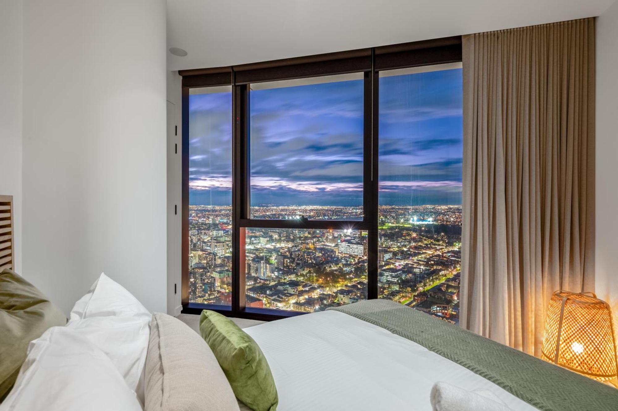 Sapphire Finest Cbd & Garden Views 3br 2b With Free Parking Apartment