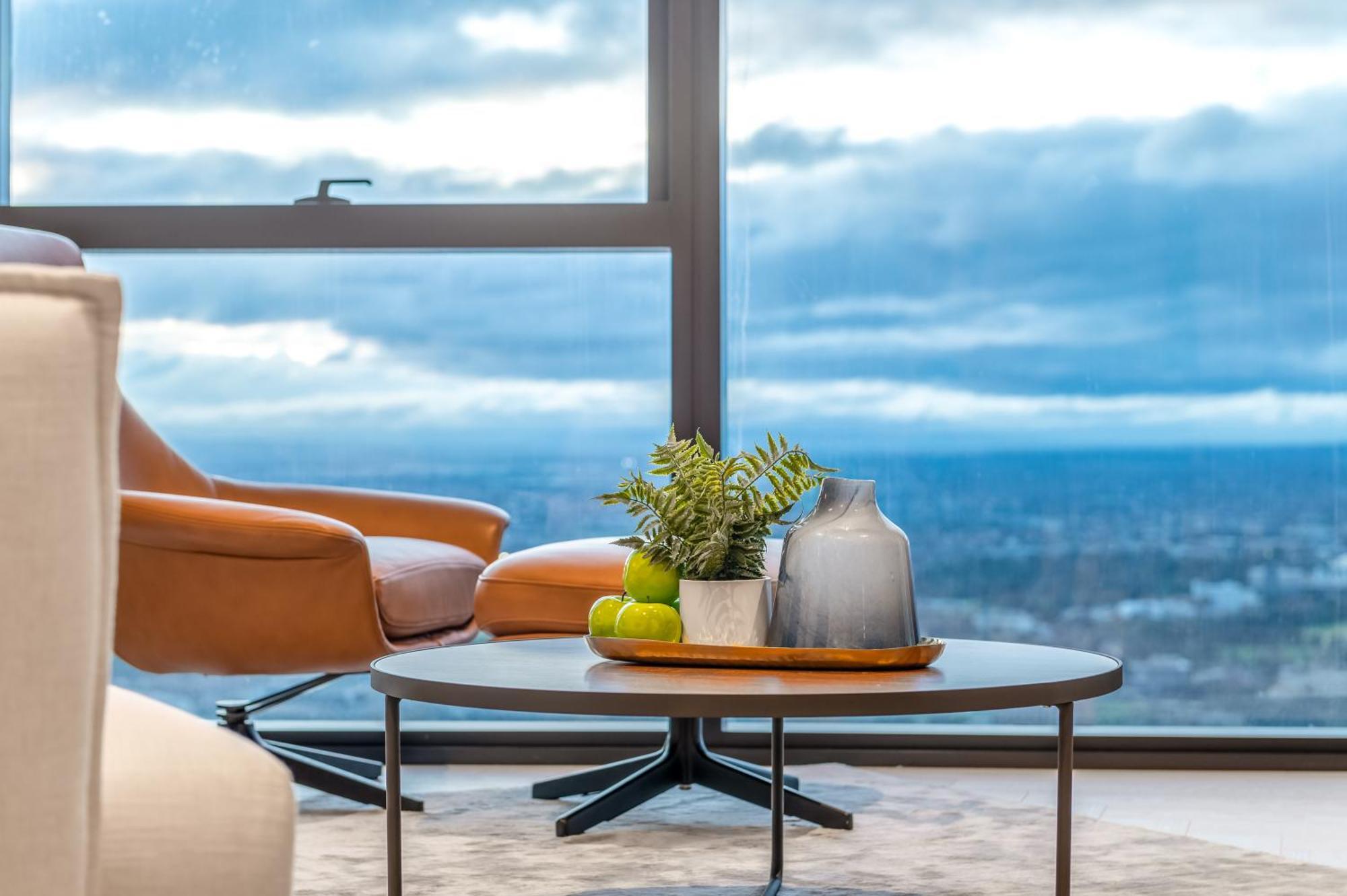 Apartment Sapphire Finest Cbd & Garden Views 3br 2b With Free Parking Melbourne