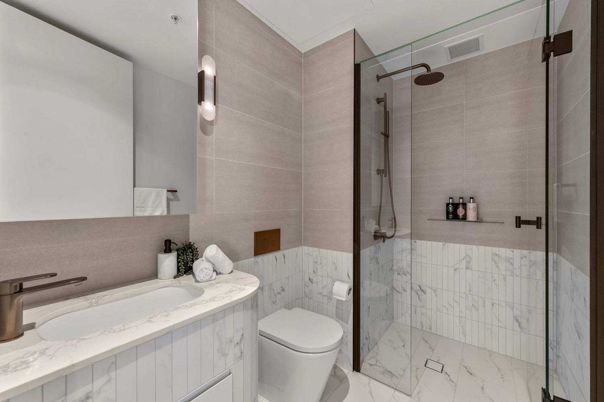 Sapphire Finest Cbd & Garden Views 3br 2b With Free Parking Melbourne