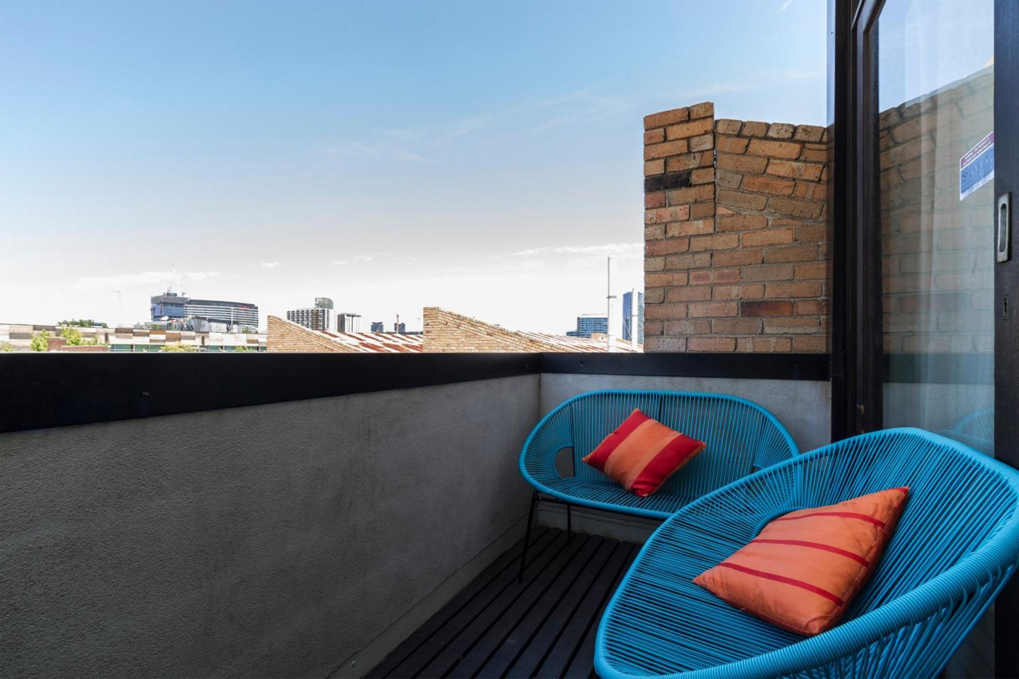 Melbourne- Balcony With Skylineviews #ausgp #f1 Apartment Melbourne